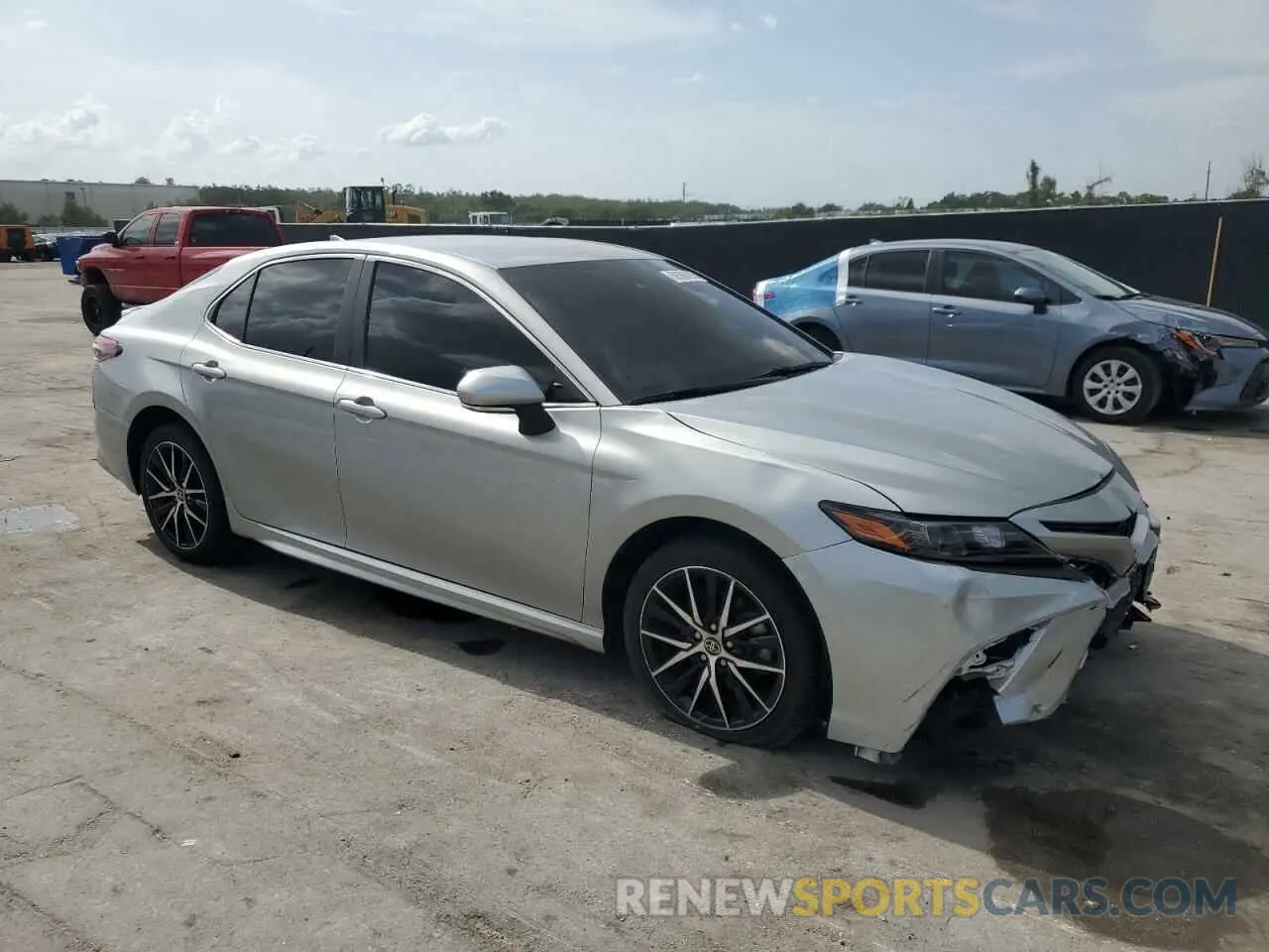 4 Photograph of a damaged car 4T1G11AK5NU049661 TOYOTA CAMRY 2022