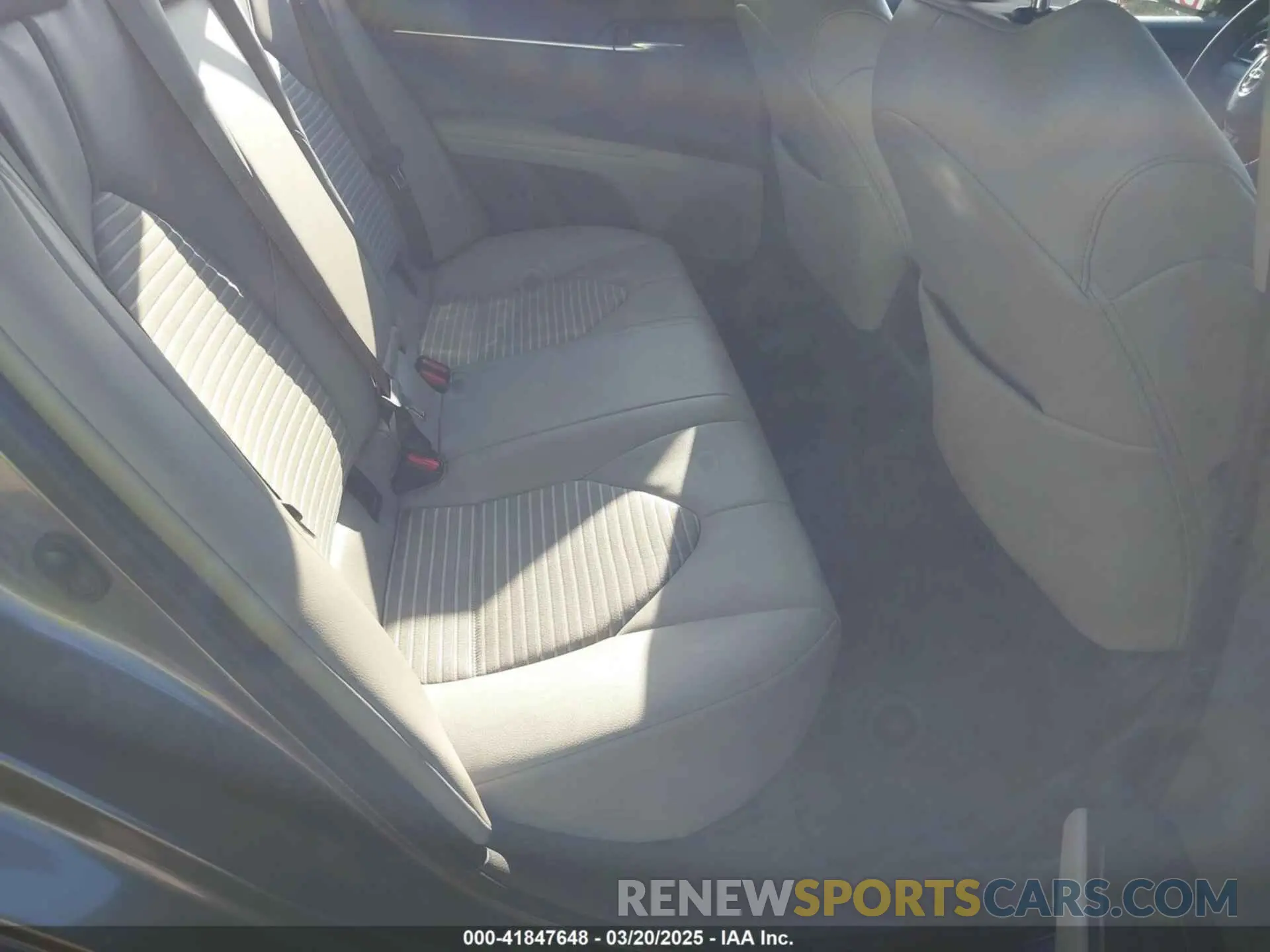 8 Фотография поврежденного автомобиля 4T1G11AK5NU620307 TOYOTA CAMRY 2022