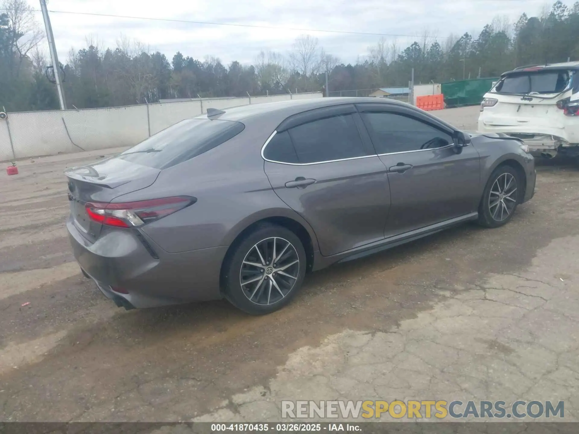 4 Фотография поврежденного автомобиля 4T1G11AK5NU623711 TOYOTA CAMRY 2022