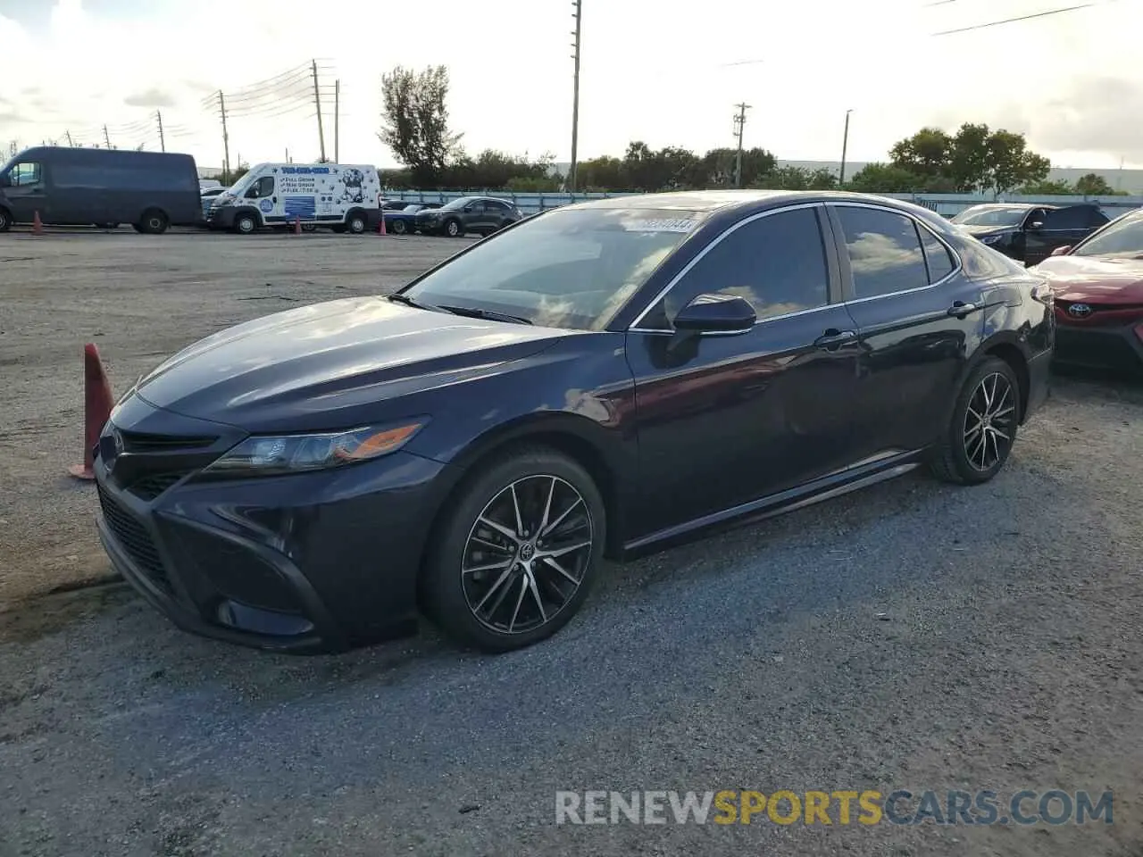 1 Фотография поврежденного автомобиля 4T1G11AK5NU629900 TOYOTA CAMRY 2022
