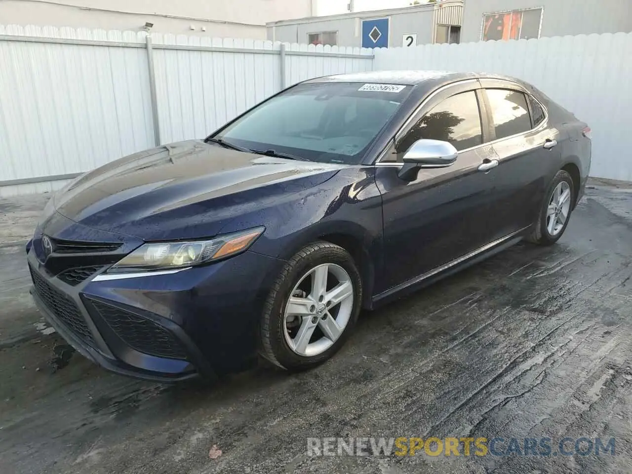 1 Photograph of a damaged car 4T1G11AK5NU631324 TOYOTA CAMRY 2022