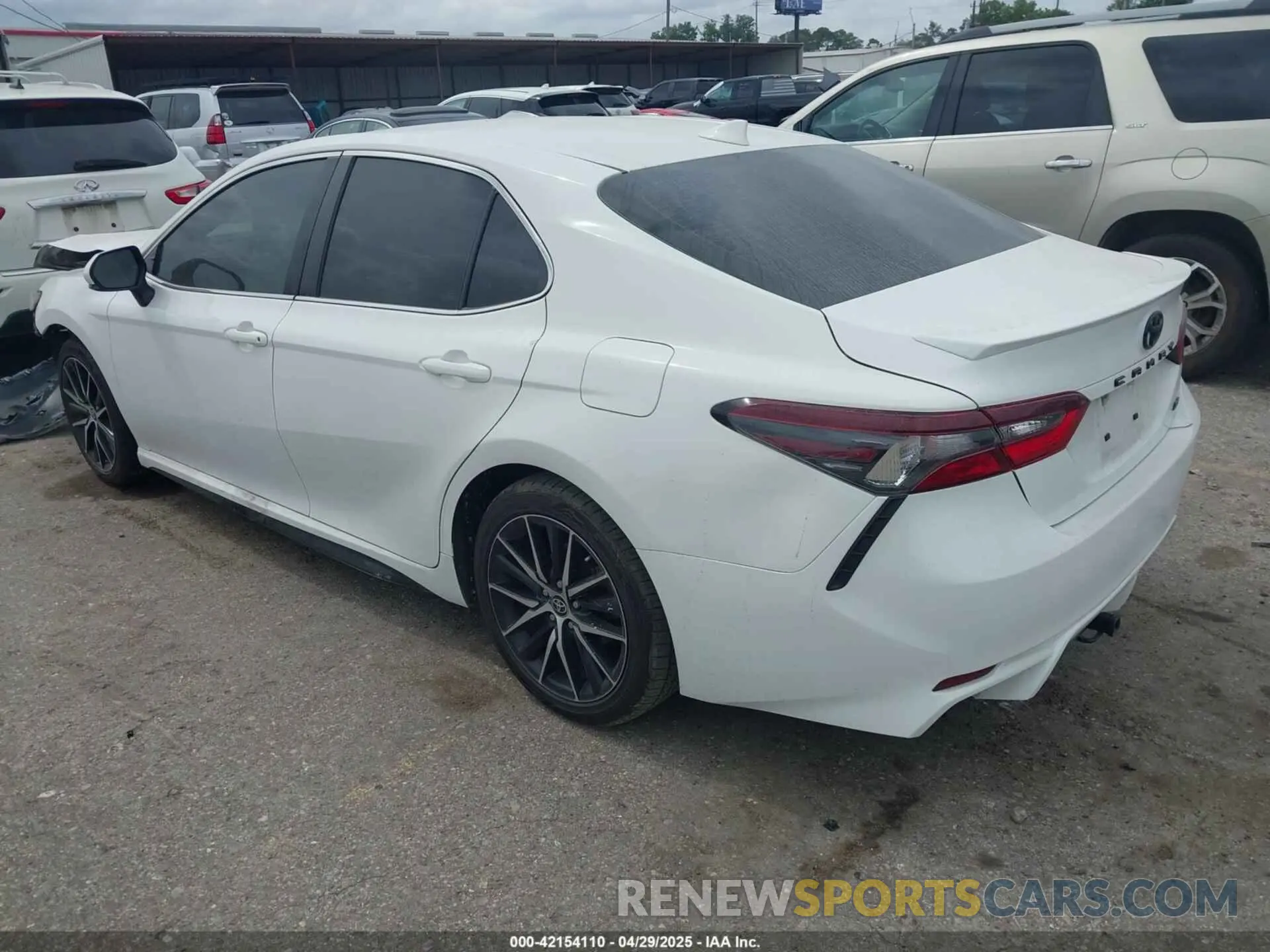 3 Фотография поврежденного автомобиля 4T1G11AK5NU660953 TOYOTA CAMRY 2022