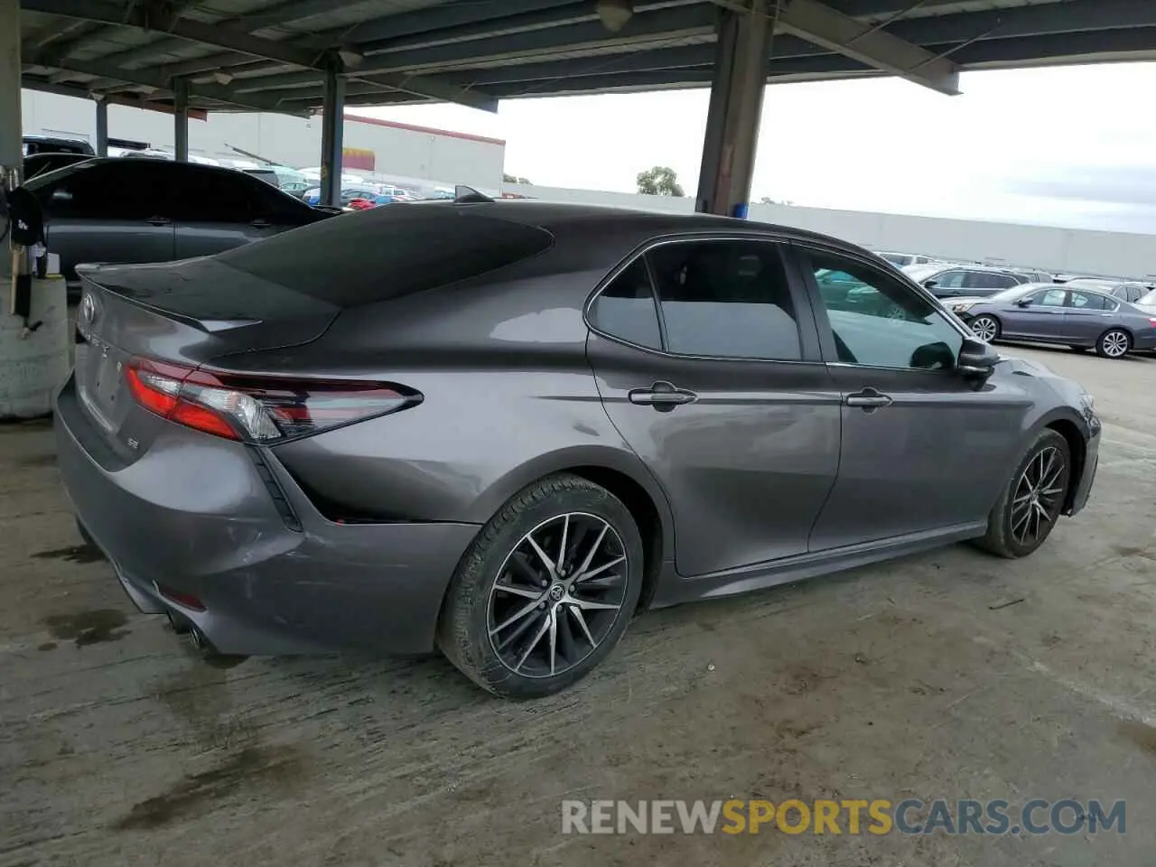 3 Фотография поврежденного автомобиля 4T1G11AK5NU671242 TOYOTA CAMRY 2022