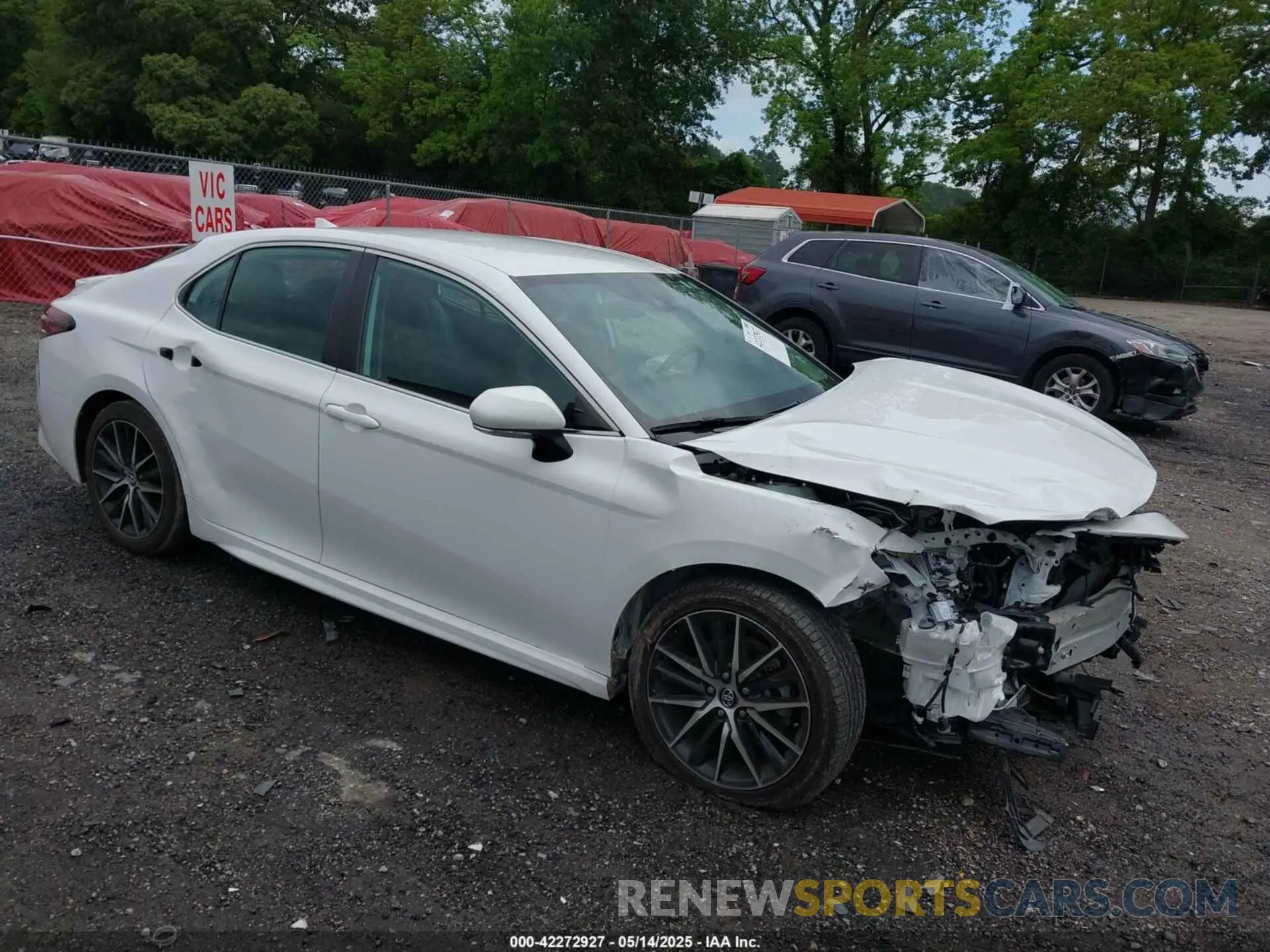 1 Photograph of a damaged car 4T1G11AK5NU672603 TOYOTA CAMRY 2022