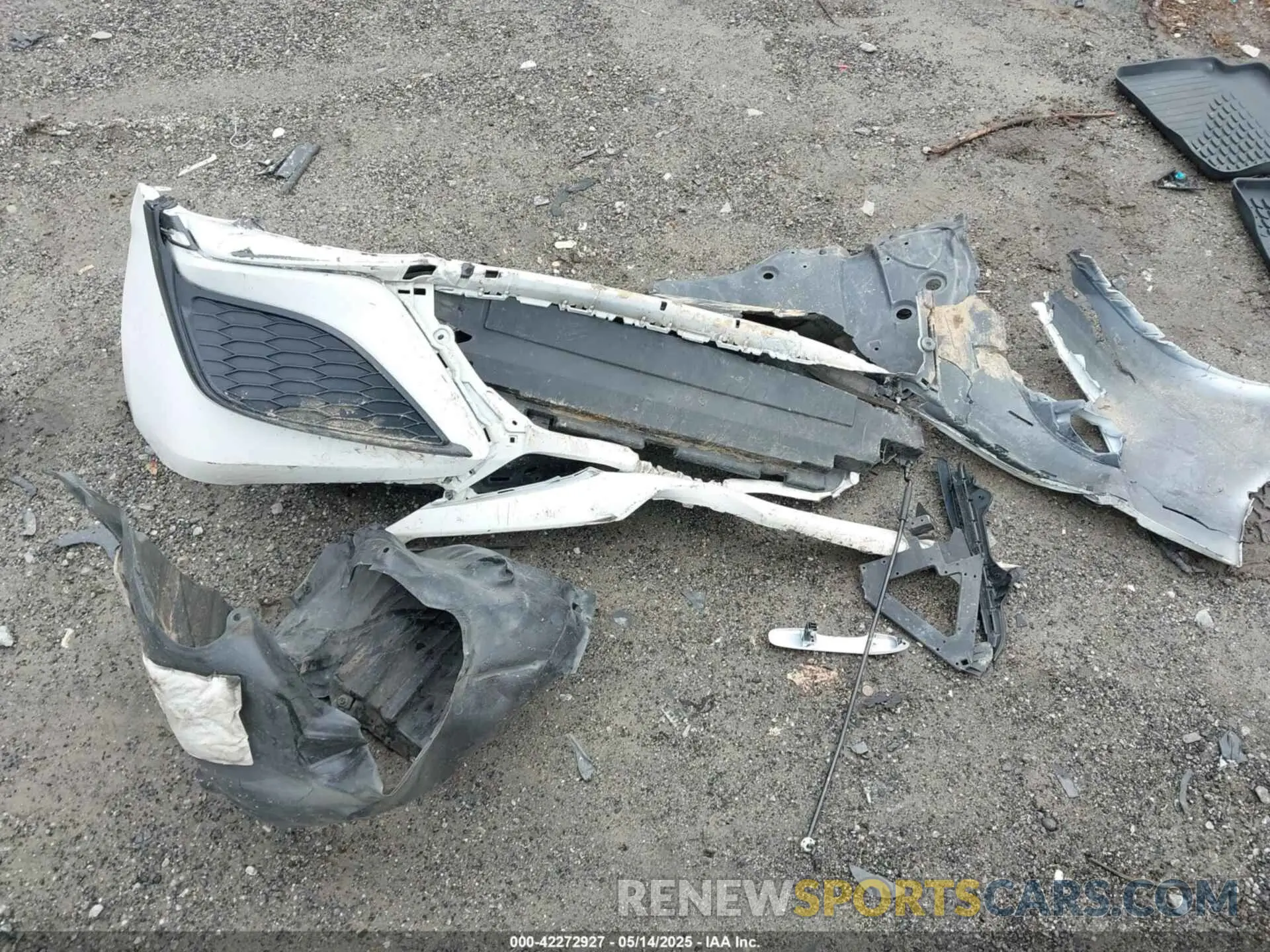 12 Photograph of a damaged car 4T1G11AK5NU672603 TOYOTA CAMRY 2022