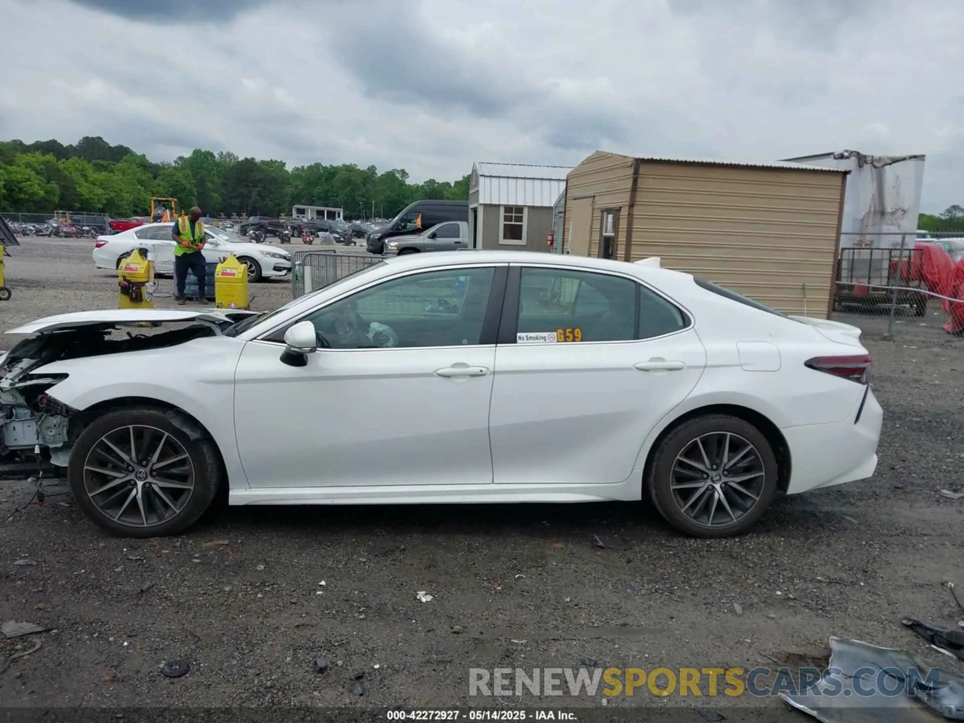 15 Photograph of a damaged car 4T1G11AK5NU672603 TOYOTA CAMRY 2022