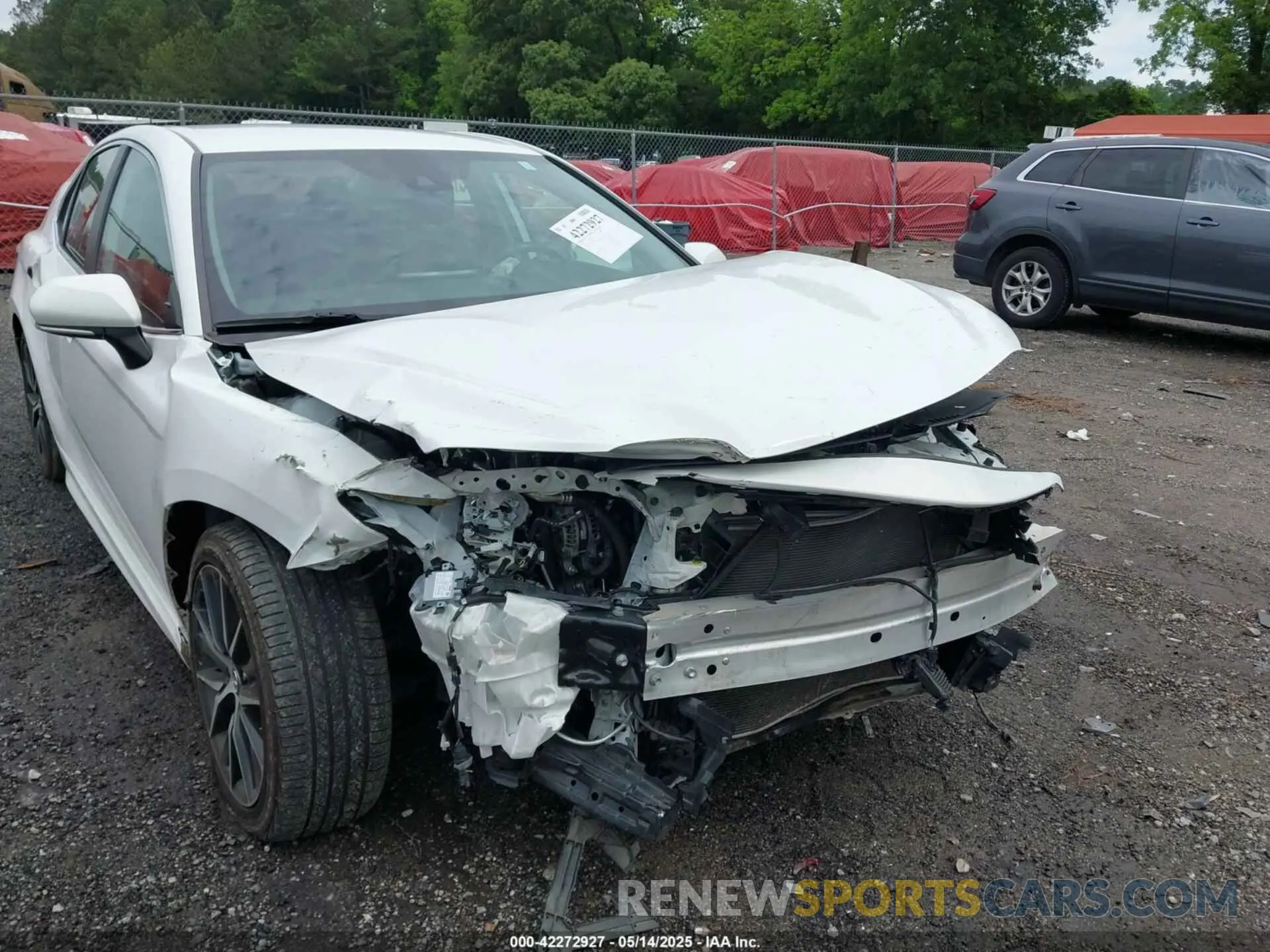 6 Photograph of a damaged car 4T1G11AK5NU672603 TOYOTA CAMRY 2022