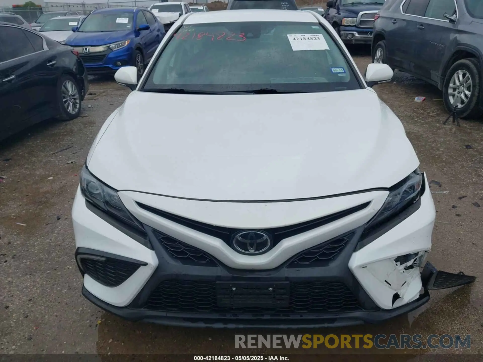 12 Фотография поврежденного автомобиля 4T1G11AK5NU674903 TOYOTA CAMRY 2022