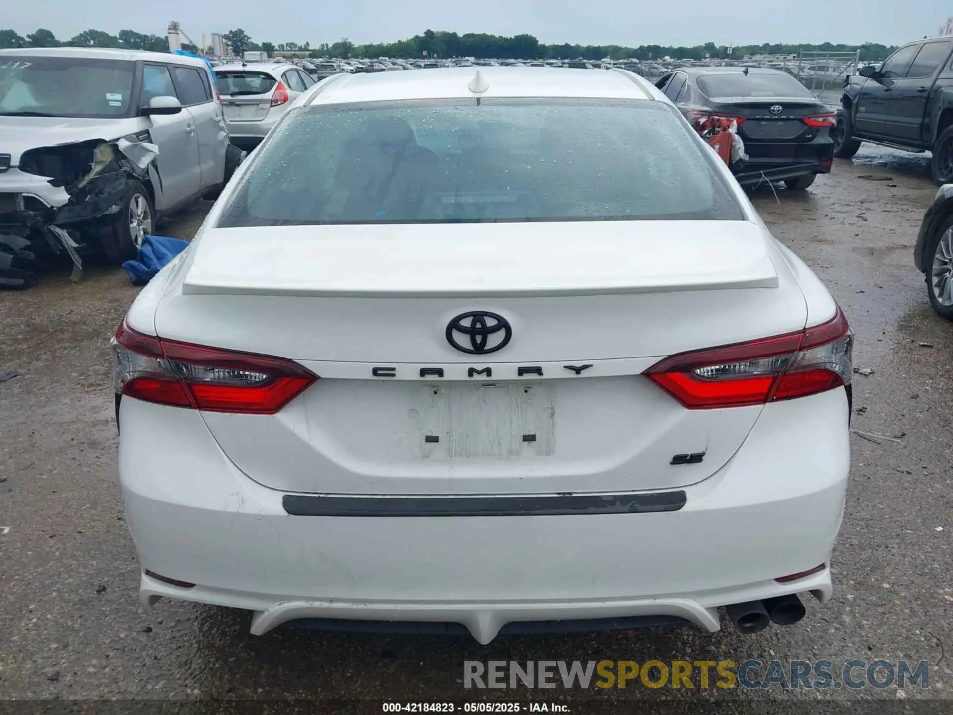 16 Фотография поврежденного автомобиля 4T1G11AK5NU674903 TOYOTA CAMRY 2022