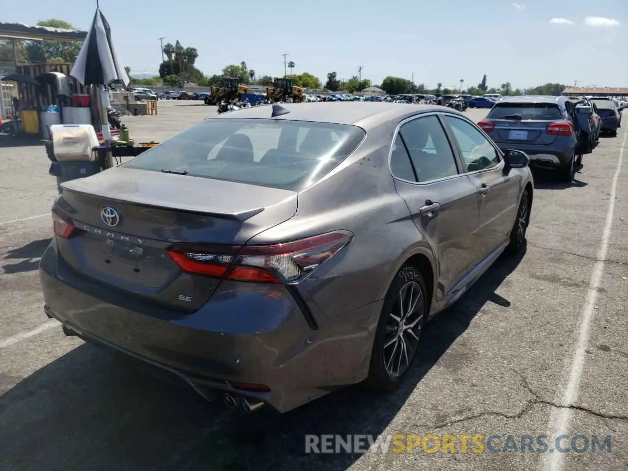 4 Фотография поврежденного автомобиля 4T1G11AK5NU677297 TOYOTA CAMRY 2022