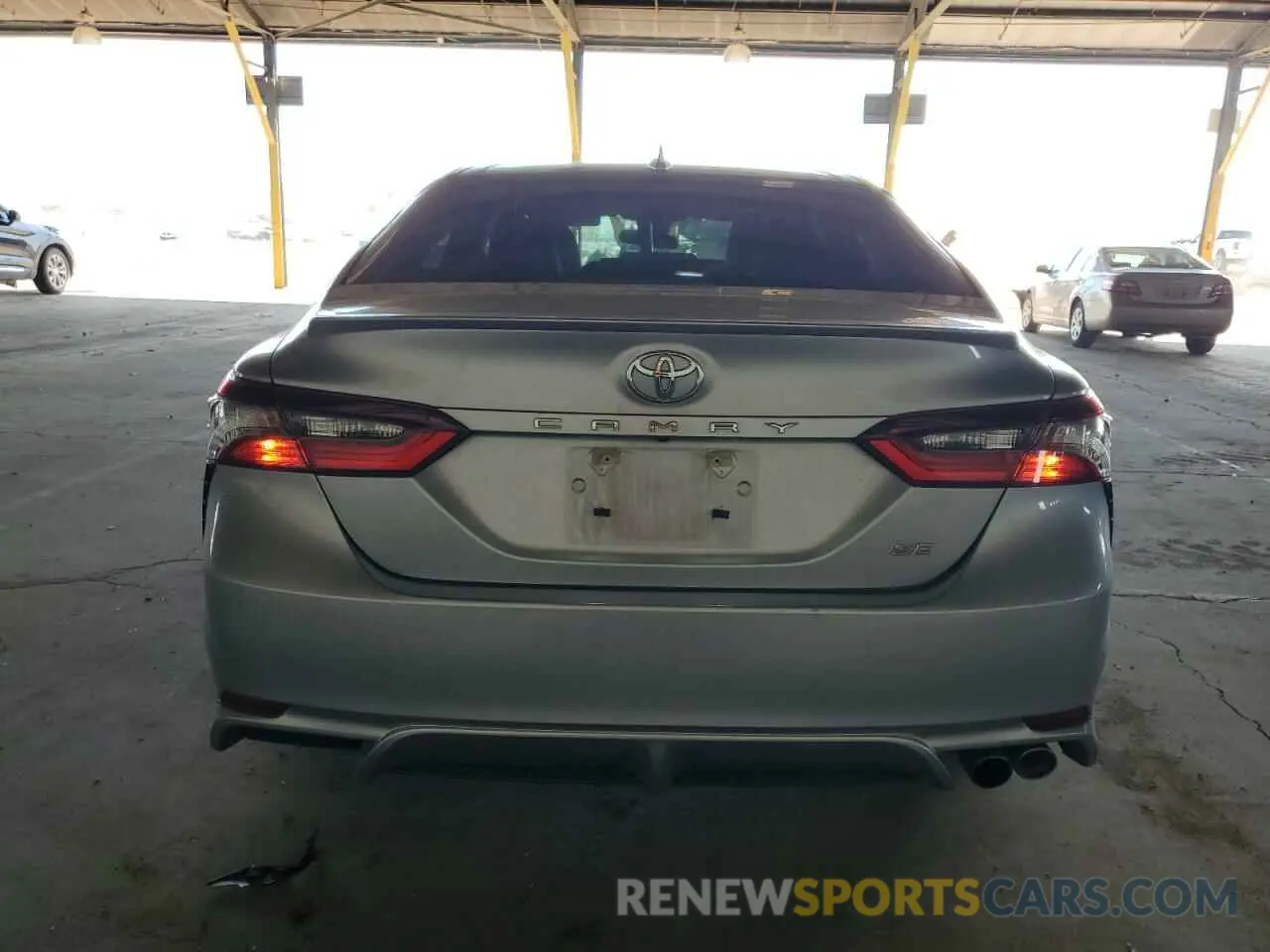 6 Photograph of a damaged car 4T1G11AK5NU694701 TOYOTA CAMRY 2022