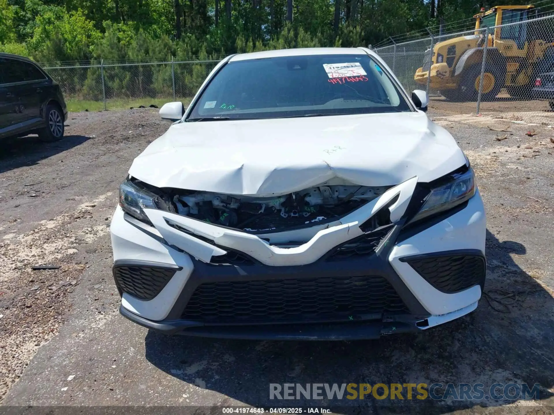 6 Photograph of a damaged car 4T1G11AK5NU708080 TOYOTA CAMRY 2022