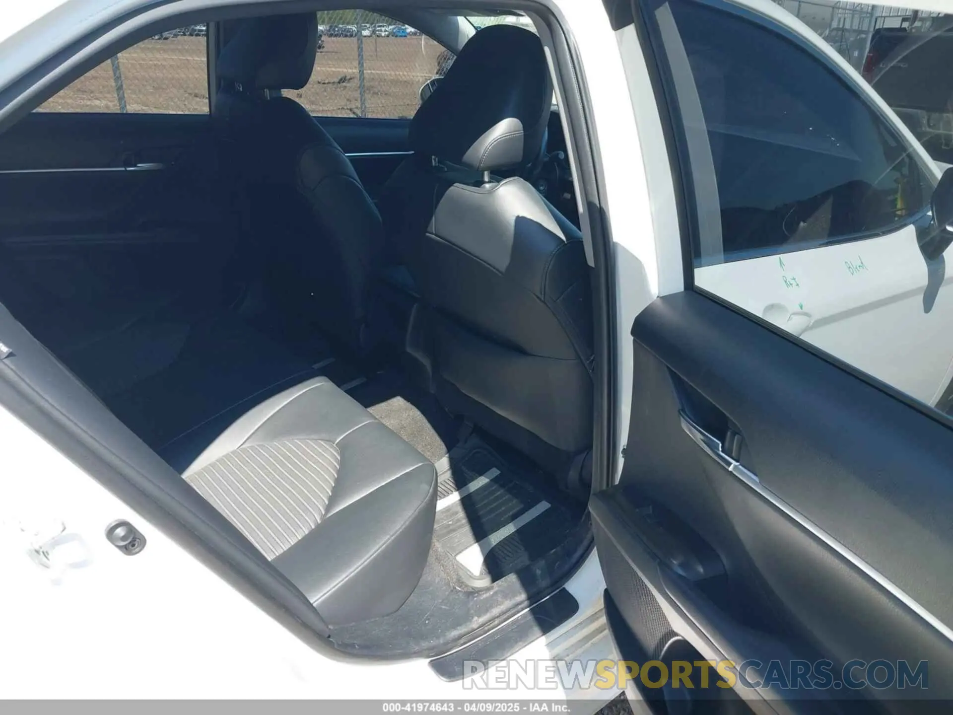 8 Photograph of a damaged car 4T1G11AK5NU708080 TOYOTA CAMRY 2022