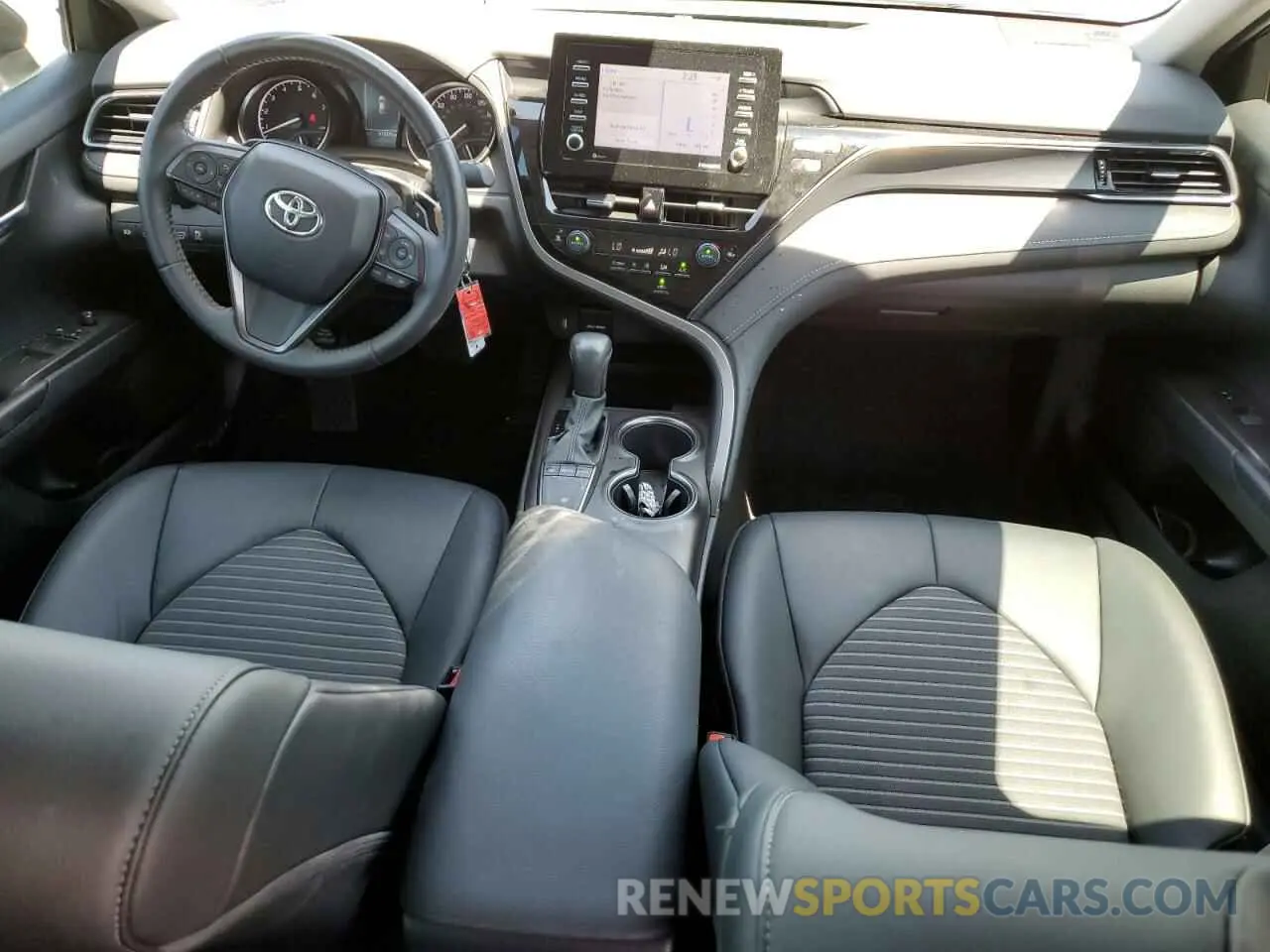 8 Фотография поврежденного автомобиля 4T1G11AK5NU708757 TOYOTA CAMRY 2022