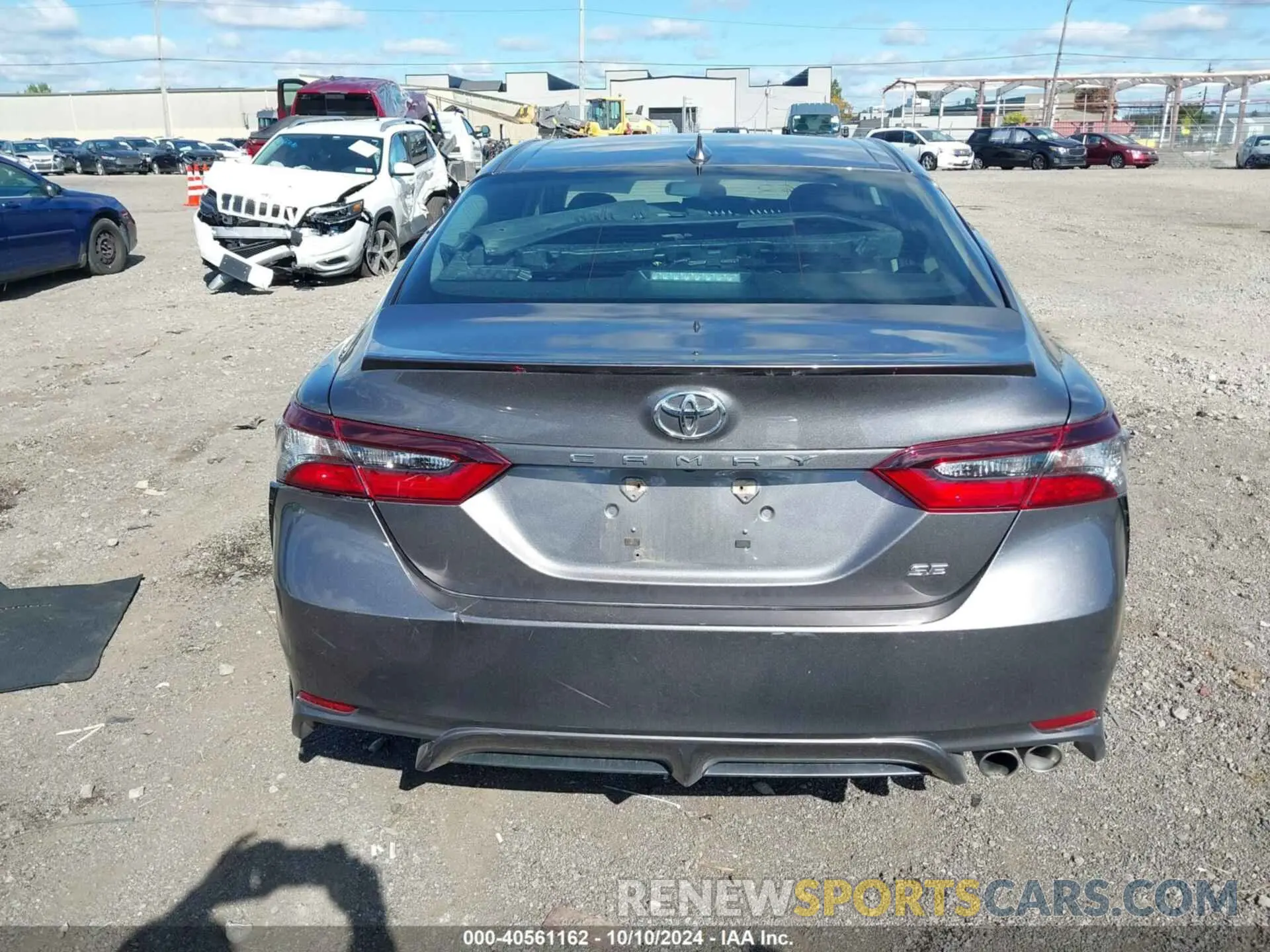 16 Photograph of a damaged car 4T1G11AK5NU708998 TOYOTA CAMRY 2022