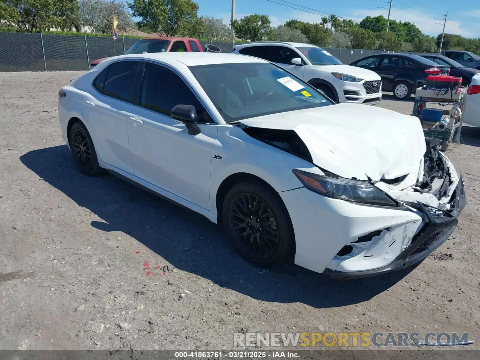 1 Photograph of a damaged car 4T1G11AK5NU711402 TOYOTA CAMRY 2022