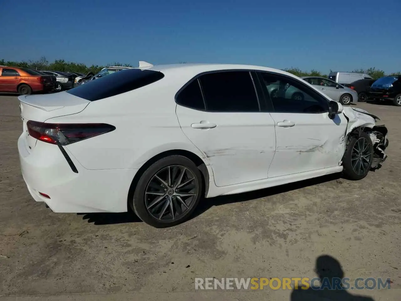 3 Photograph of a damaged car 4T1G11AK5NU714588 TOYOTA CAMRY 2022