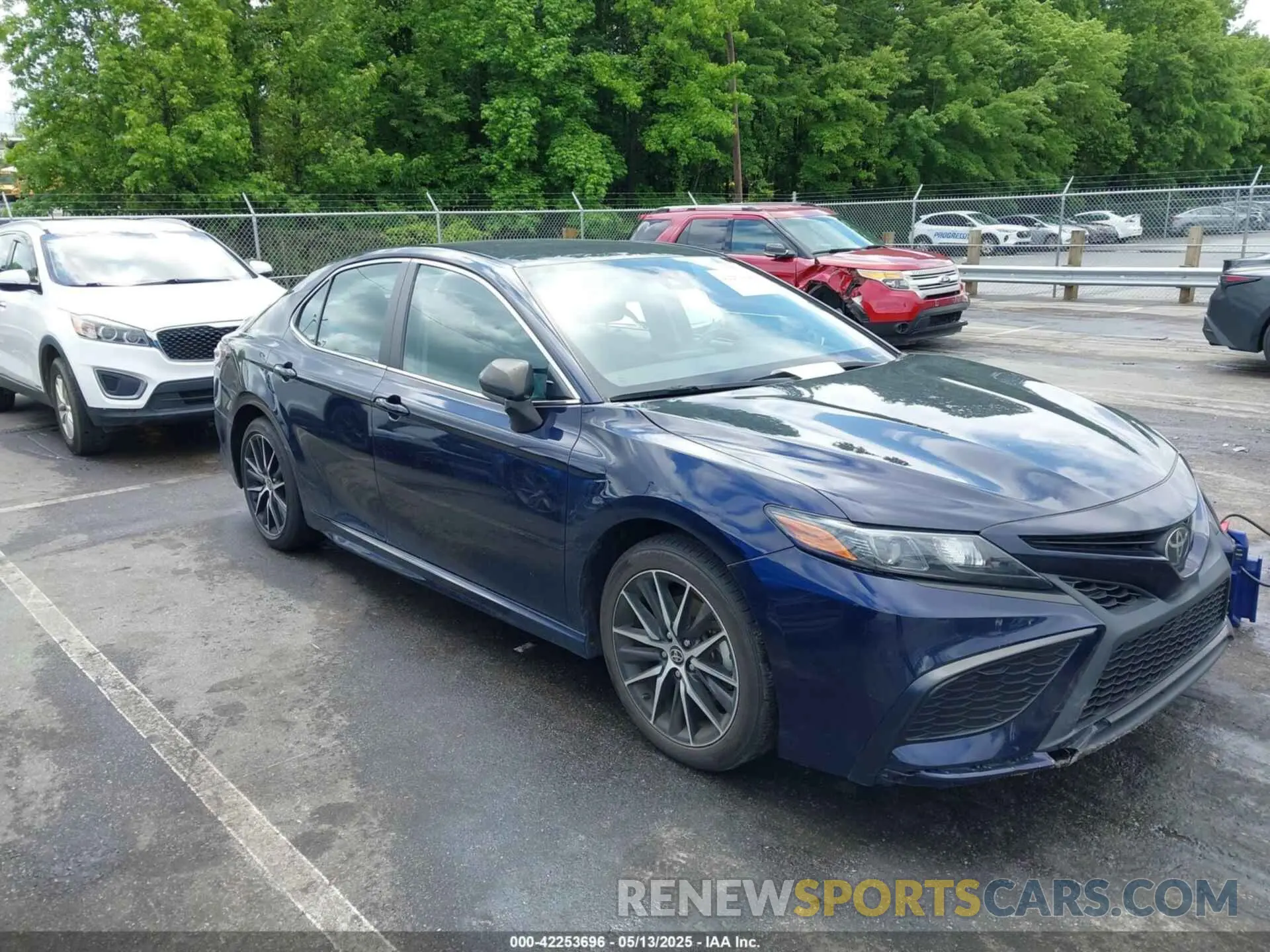 1 Photograph of a damaged car 4T1G11AK5NU716275 TOYOTA CAMRY 2022