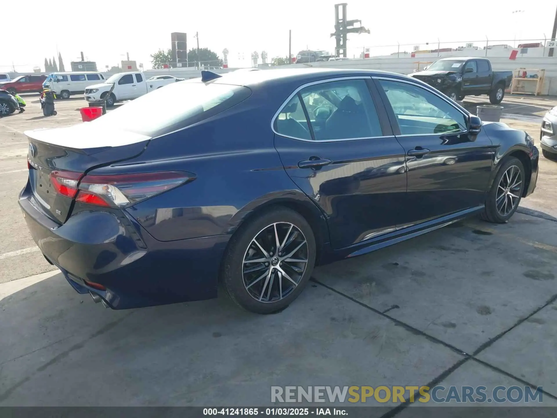 4 Photograph of a damaged car 4T1G11AK5NU718723 TOYOTA CAMRY 2022