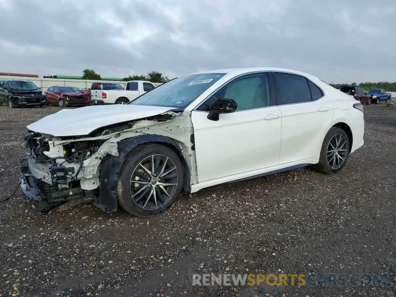 1 Photograph of a damaged car 4T1G11AK6NU068378 TOYOTA CAMRY 2022
