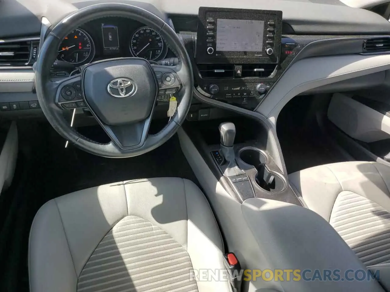 8 Фотография поврежденного автомобиля 4T1G11AK6NU073287 TOYOTA CAMRY 2022