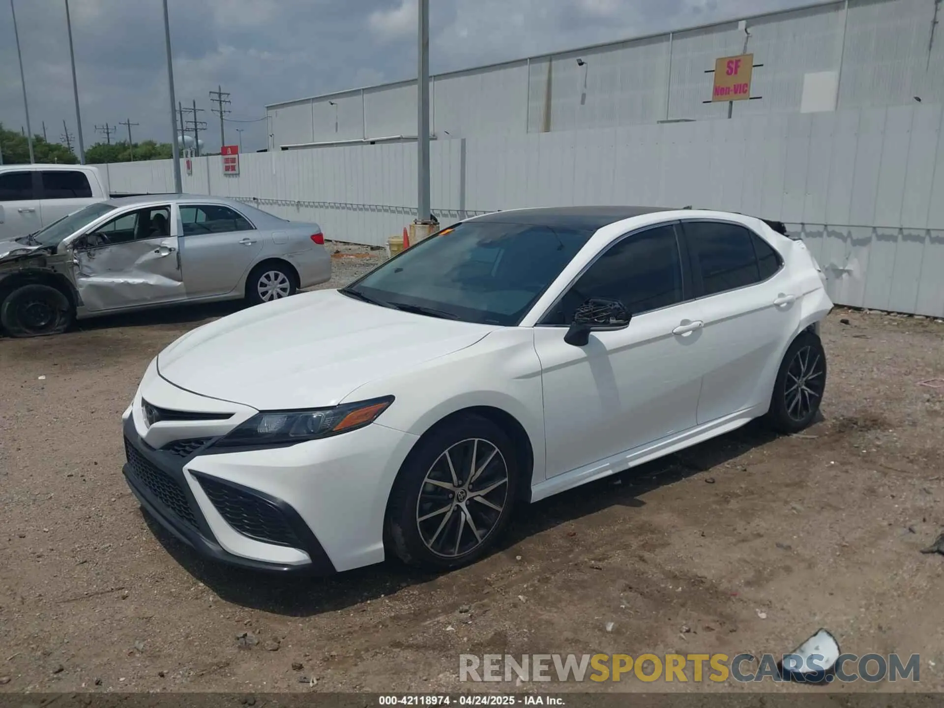 2 Фотография поврежденного автомобиля 4T1G11AK6NU630621 TOYOTA CAMRY 2022