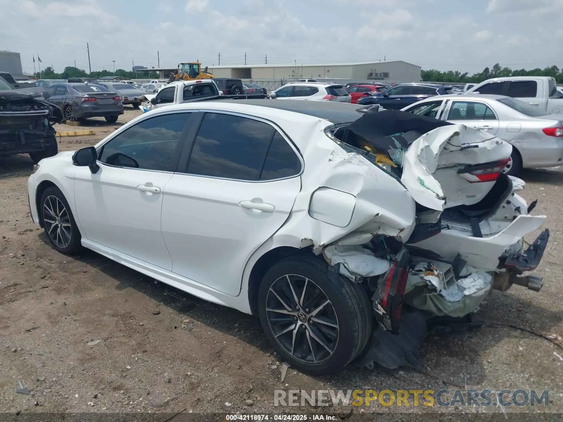 3 Фотография поврежденного автомобиля 4T1G11AK6NU630621 TOYOTA CAMRY 2022
