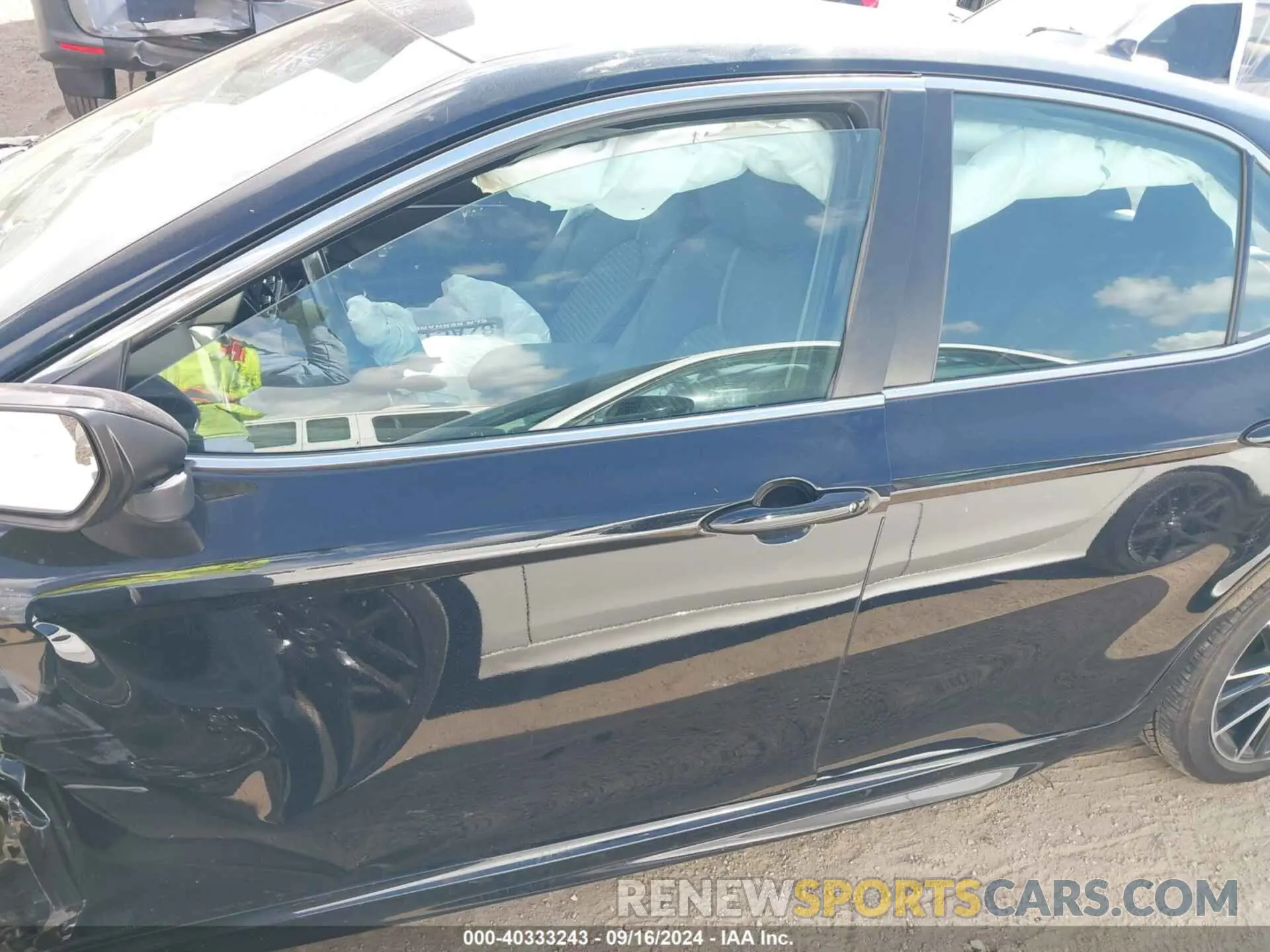 14 Photograph of a damaged car 4T1G11AK6NU633647 TOYOTA CAMRY 2022