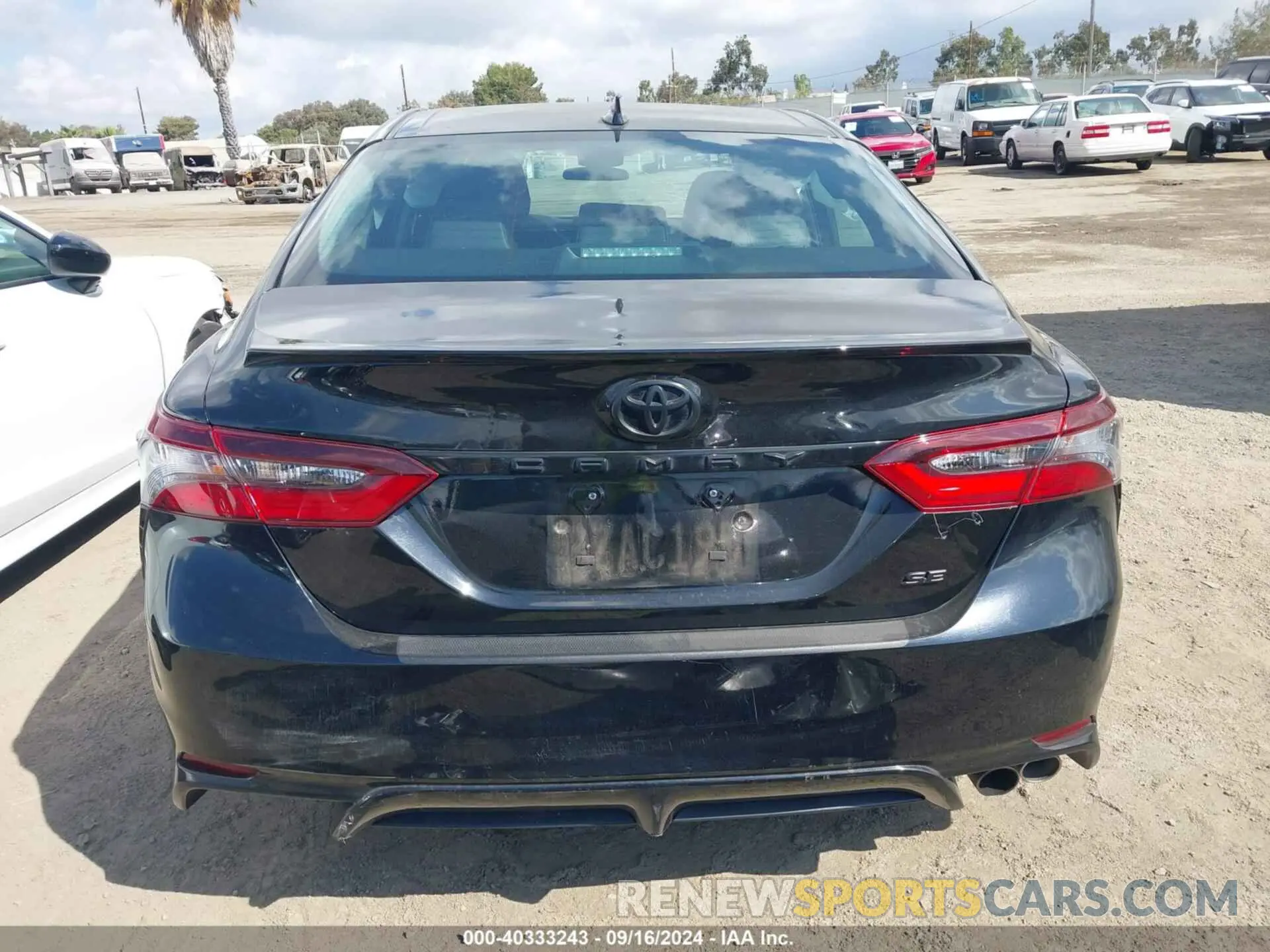 16 Photograph of a damaged car 4T1G11AK6NU633647 TOYOTA CAMRY 2022