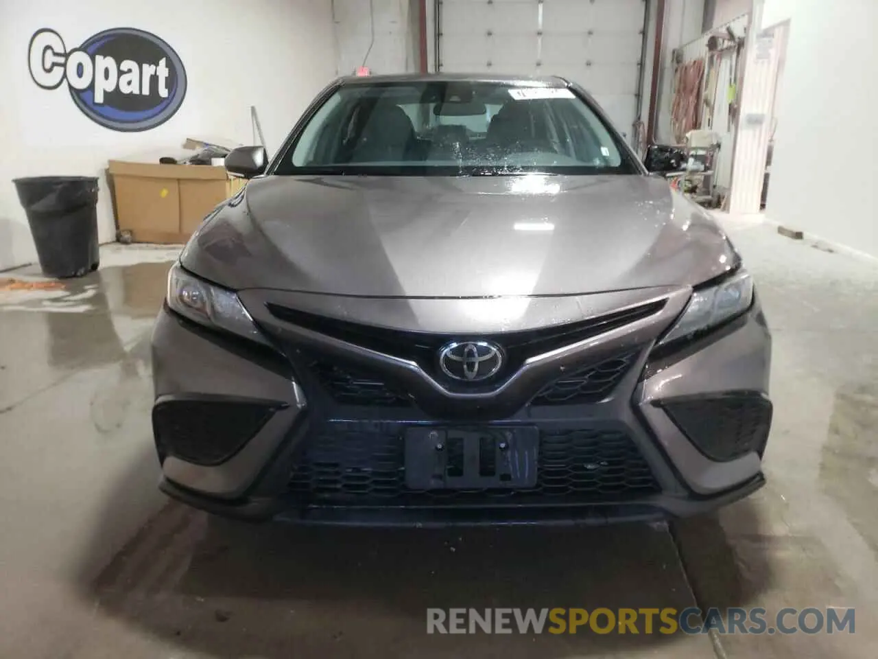 5 Photograph of a damaged car 4T1G11AK6NU689961 TOYOTA CAMRY 2022