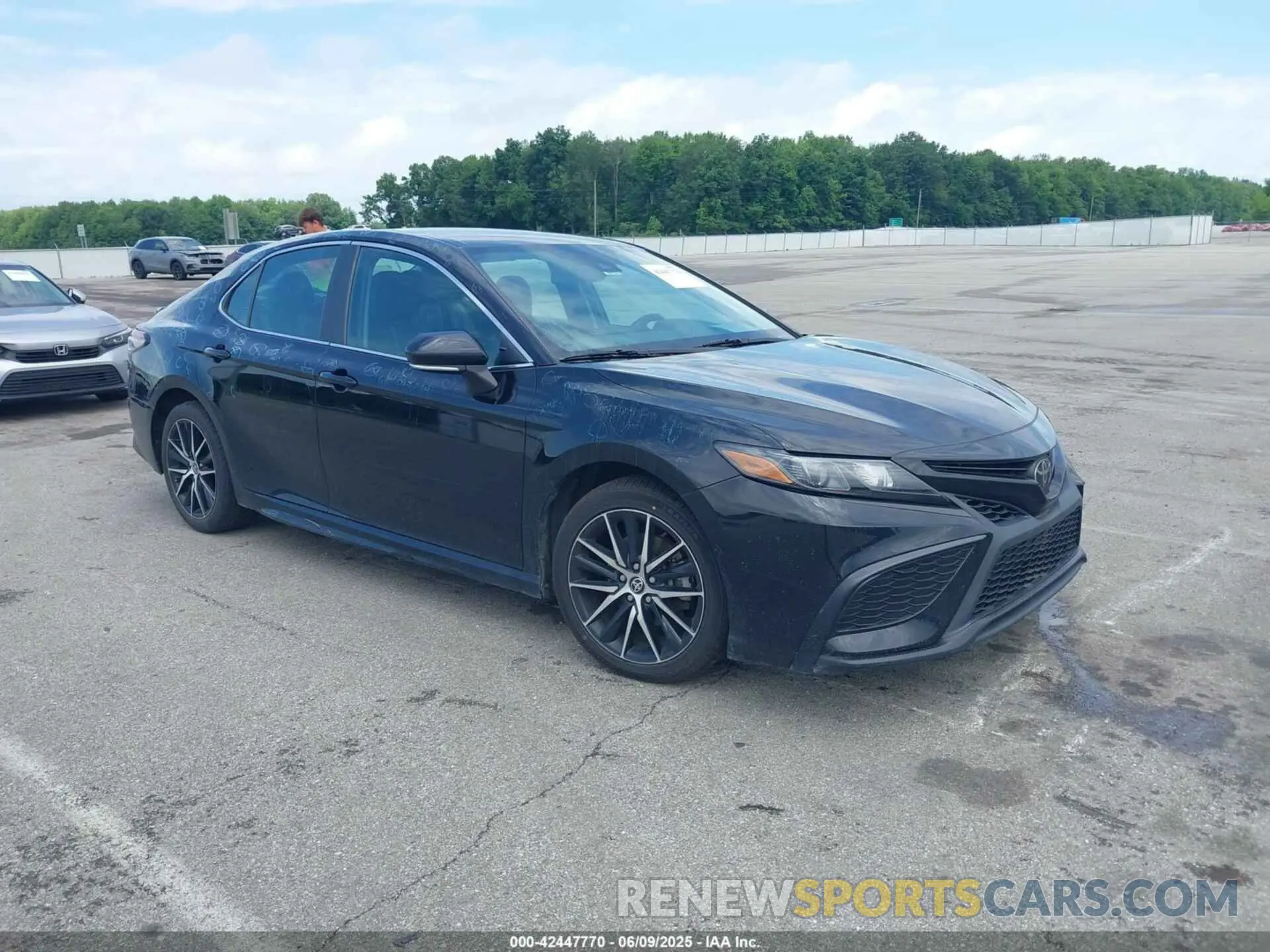 1 Photograph of a damaged car 4T1G11AK7NU039018 TOYOTA CAMRY 2022