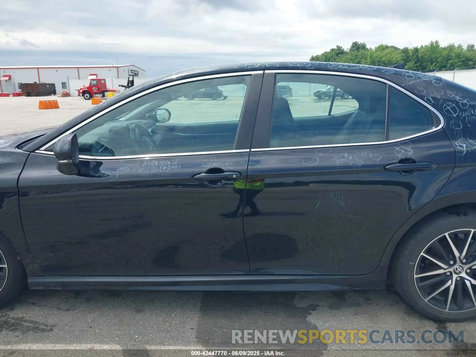 14 Photograph of a damaged car 4T1G11AK7NU039018 TOYOTA CAMRY 2022