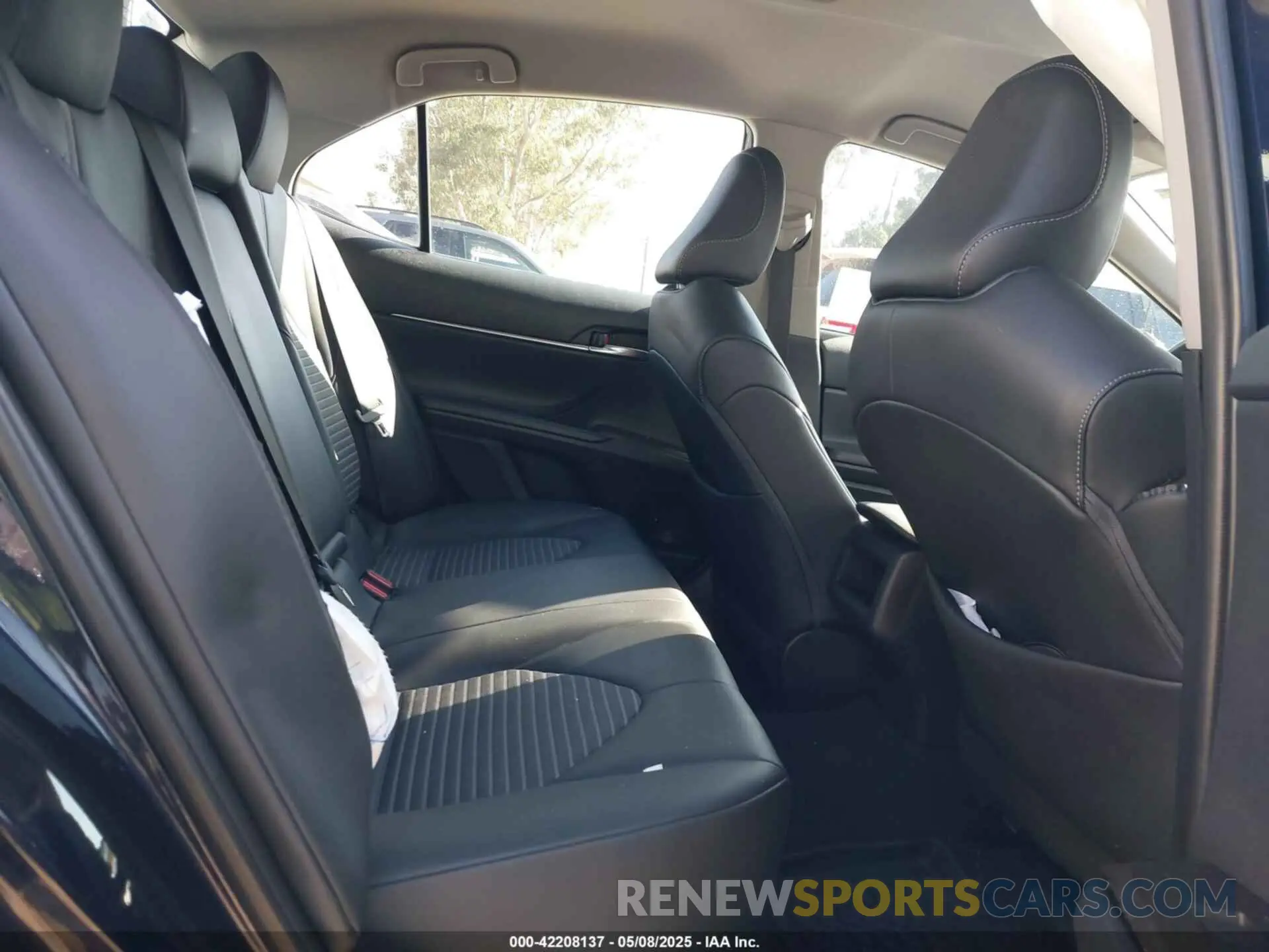 8 Фотография поврежденного автомобиля 4T1G11AK7NU042579 TOYOTA CAMRY 2022