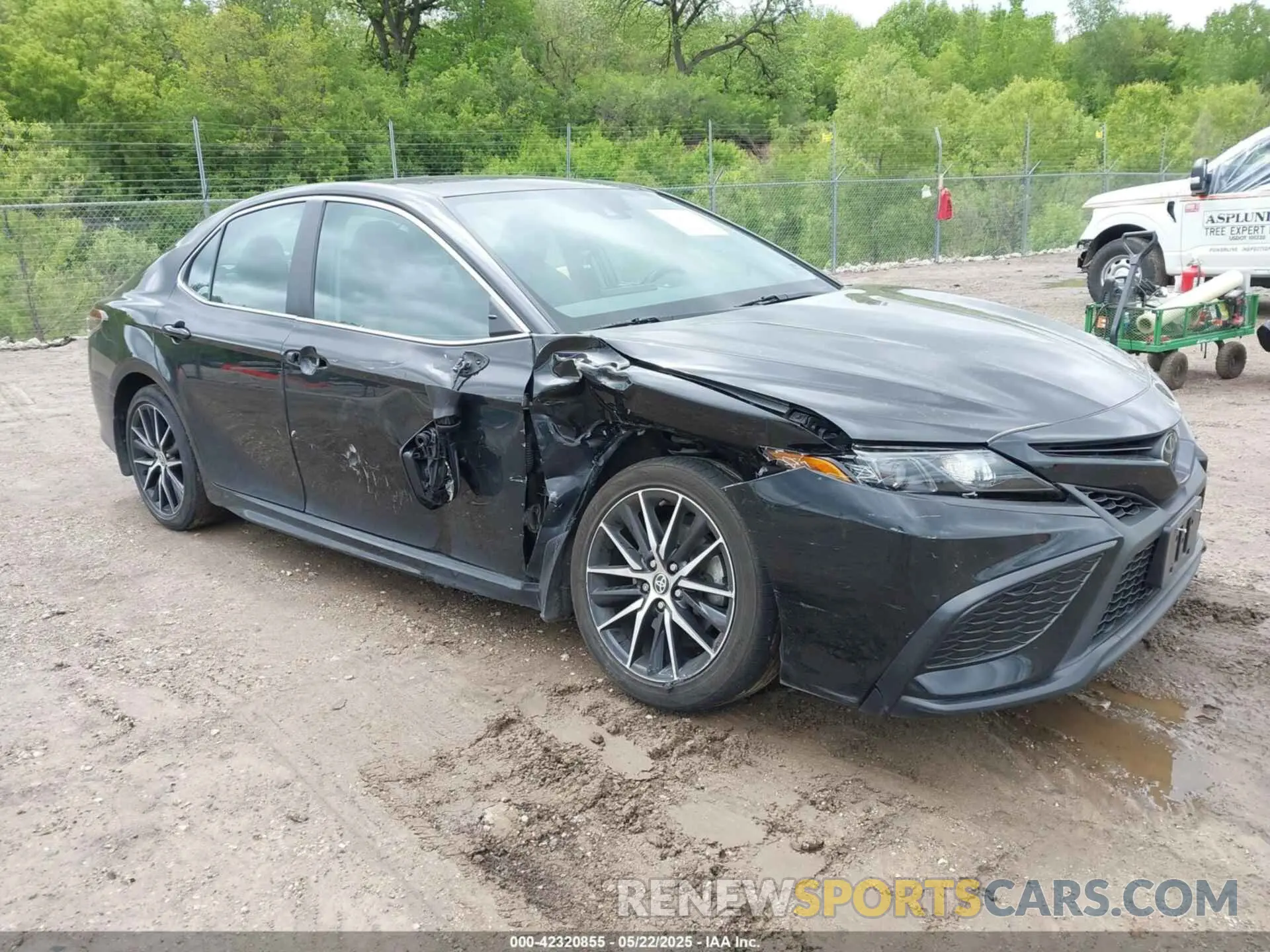 1 Photograph of a damaged car 4T1G11AK7NU065411 TOYOTA CAMRY 2022