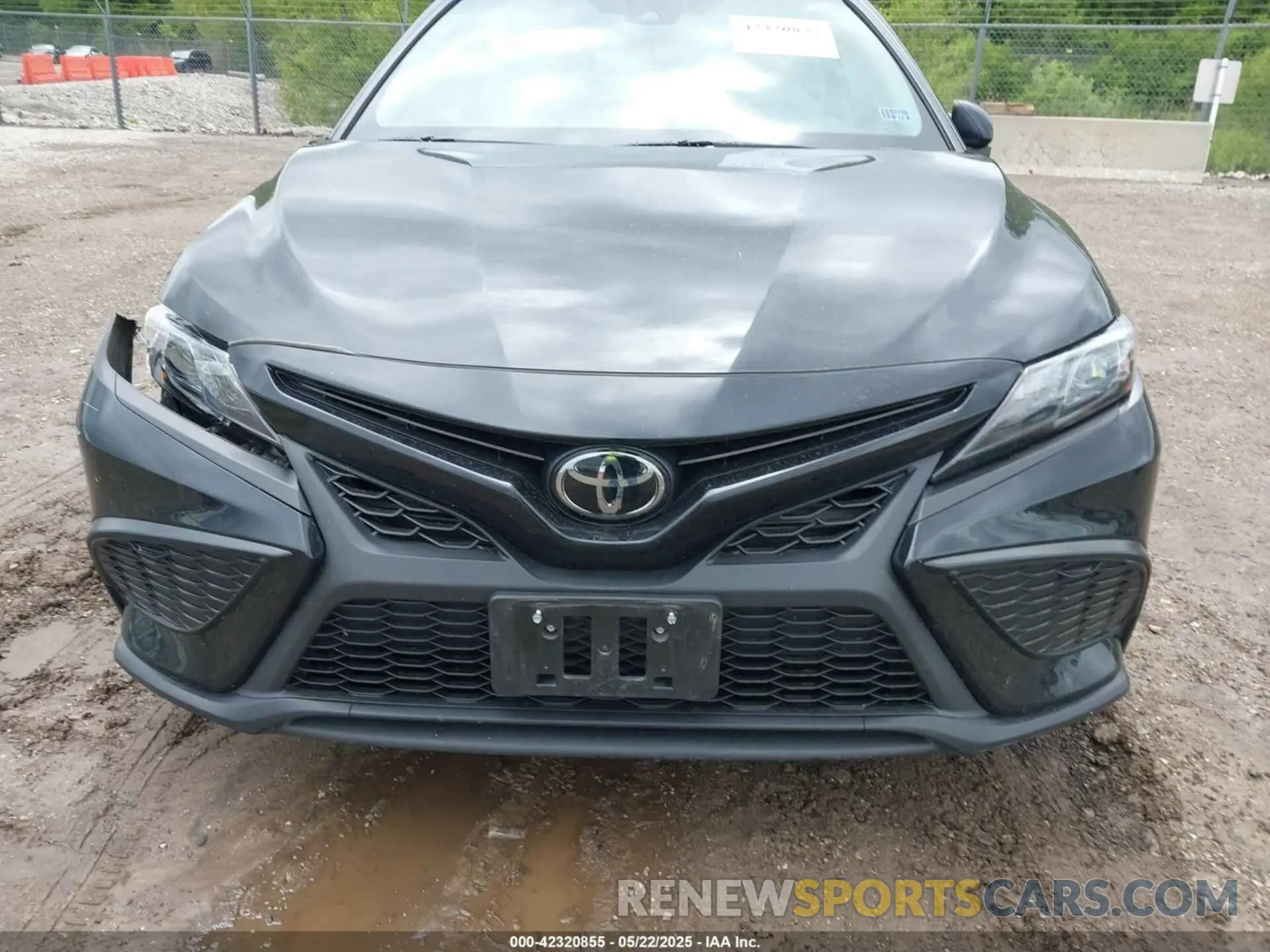 12 Photograph of a damaged car 4T1G11AK7NU065411 TOYOTA CAMRY 2022