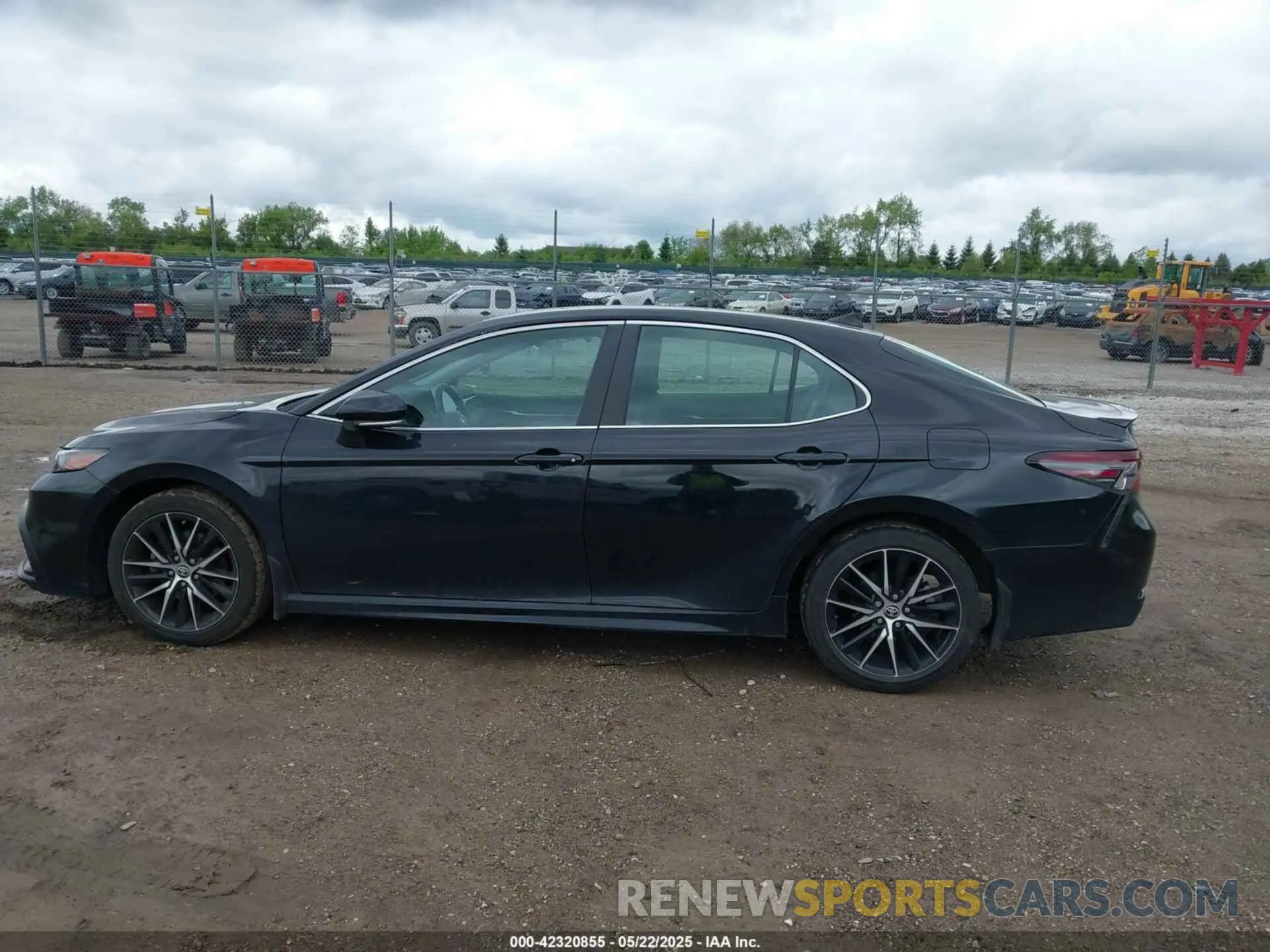 14 Photograph of a damaged car 4T1G11AK7NU065411 TOYOTA CAMRY 2022