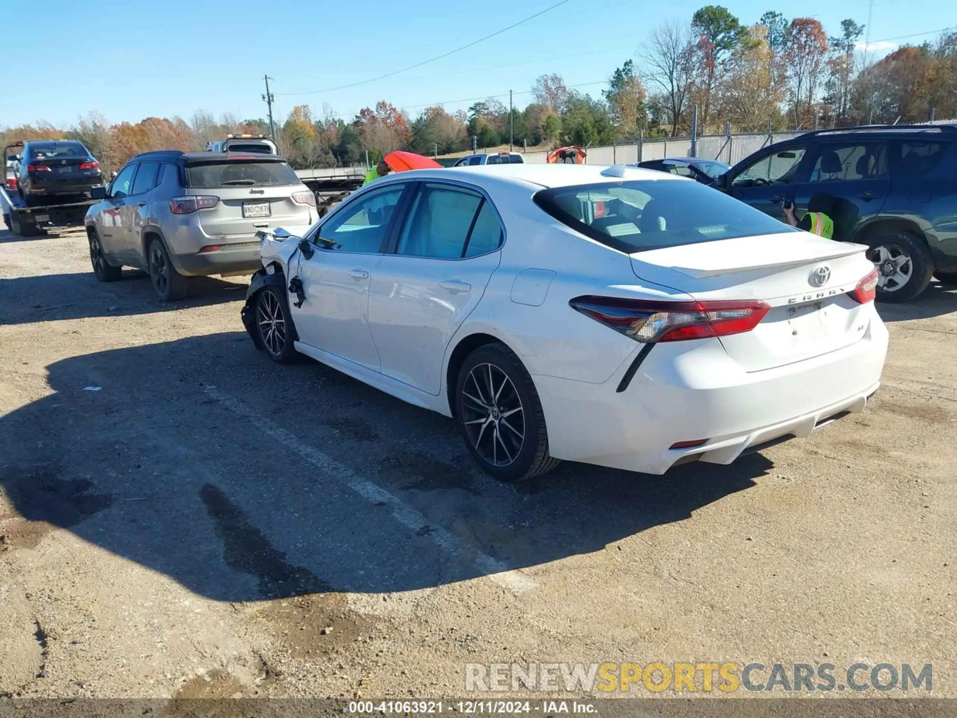 3 Фотография поврежденного автомобиля 4T1G11AK7NU066543 TOYOTA CAMRY 2022