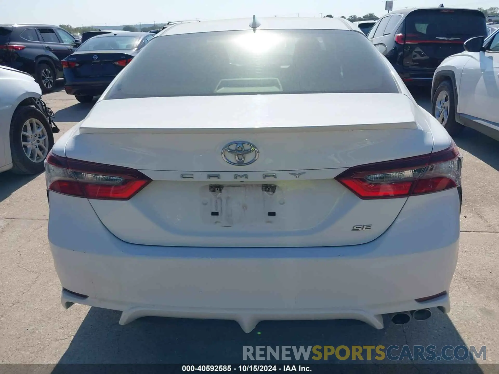 16 Photograph of a damaged car 4T1G11AK7NU631020 TOYOTA CAMRY 2022