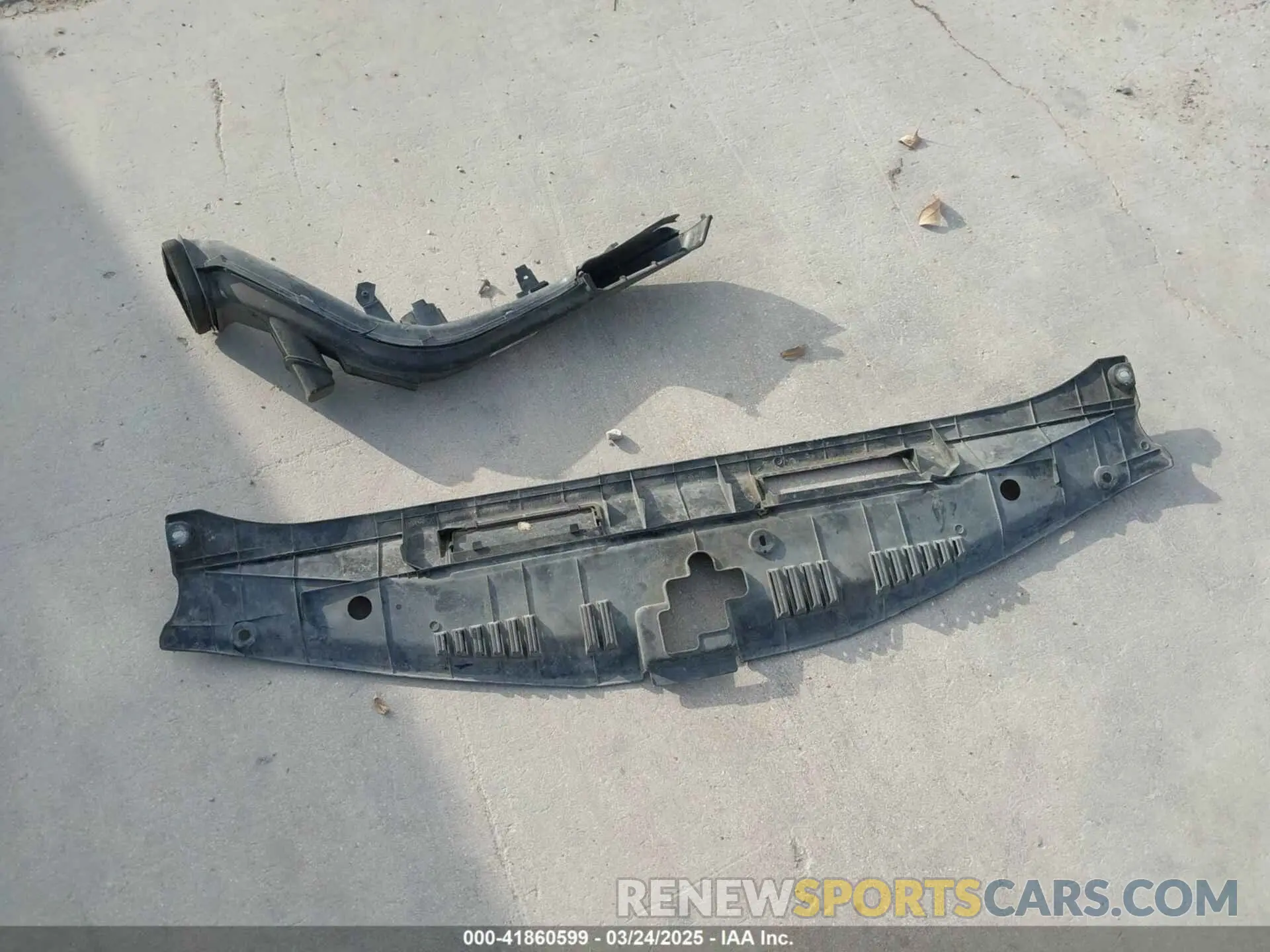 12 Photograph of a damaged car 4T1G11AK7NU640669 TOYOTA CAMRY 2022