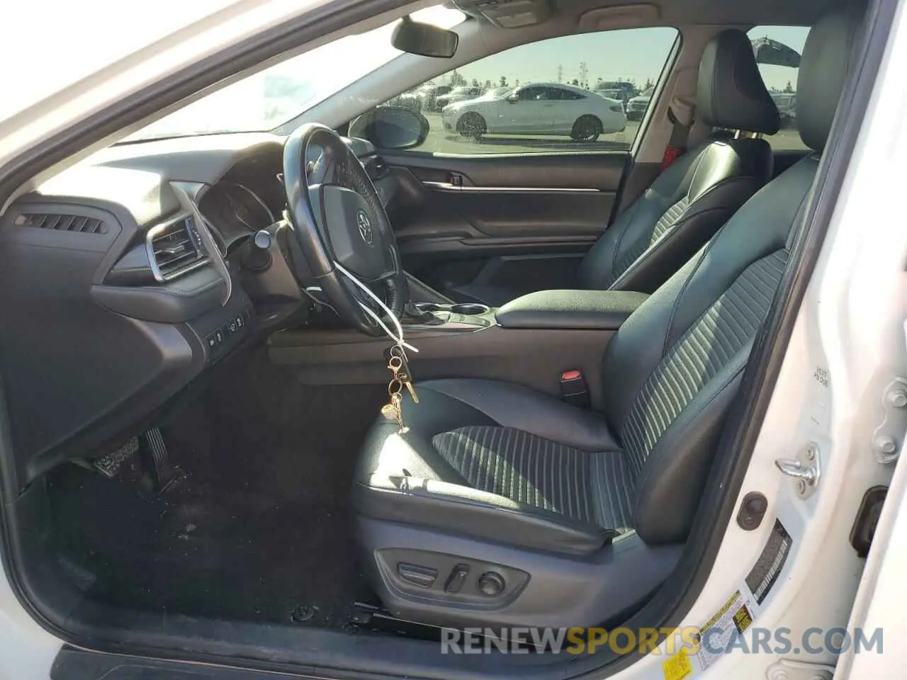 7 Photograph of a damaged car 4T1G11AK7NU640736 TOYOTA CAMRY 2022