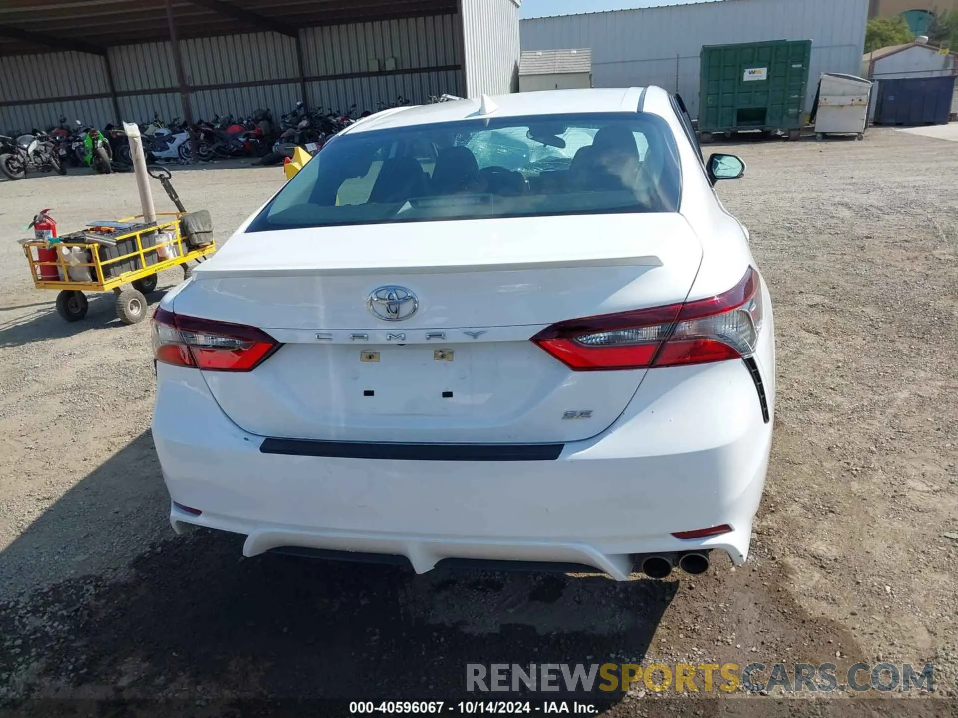 17 Photograph of a damaged car 4T1G11AK7NU650411 TOYOTA CAMRY 2022