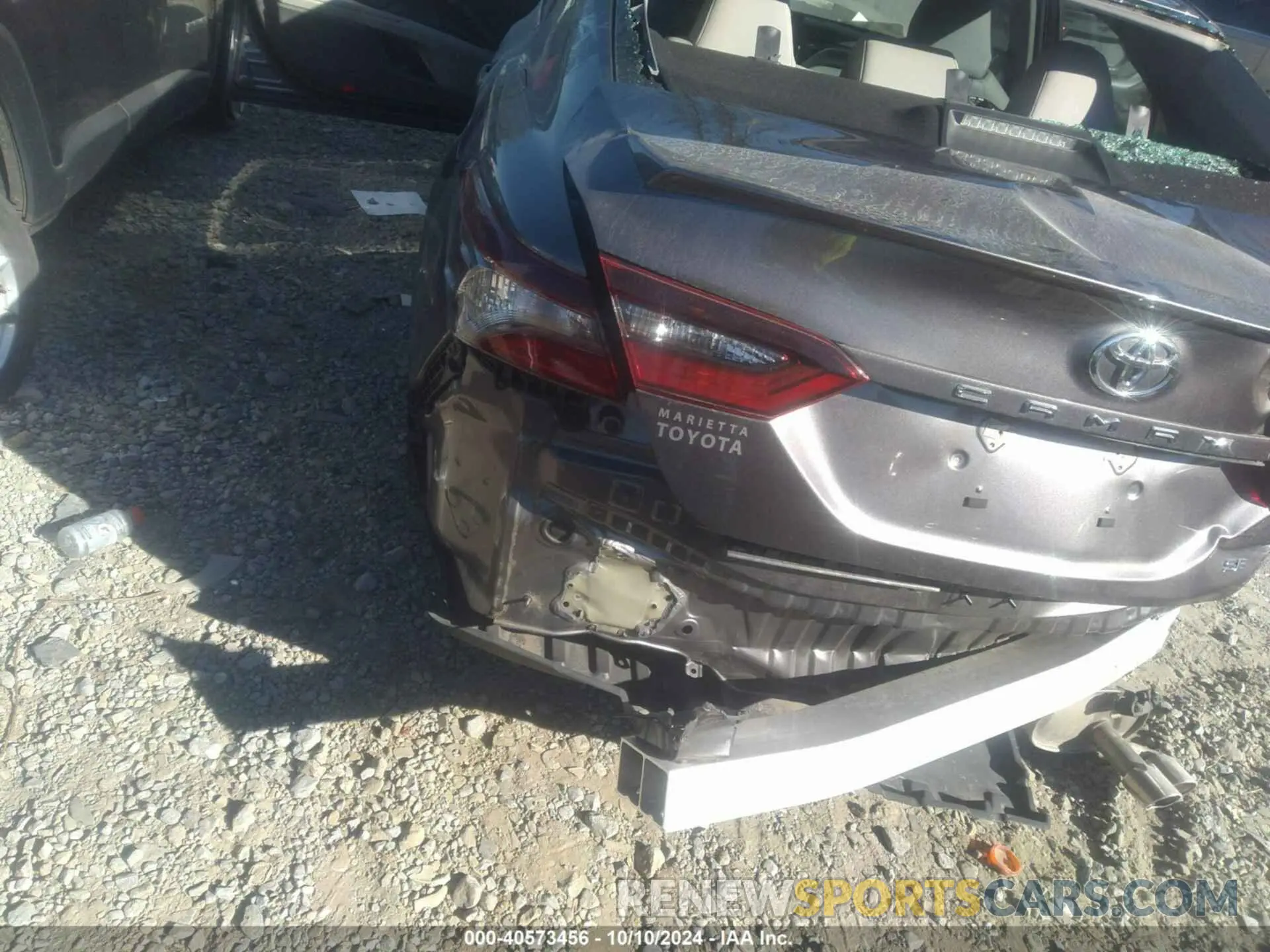 17 Photograph of a damaged car 4T1G11AK7NU676734 TOYOTA CAMRY 2022