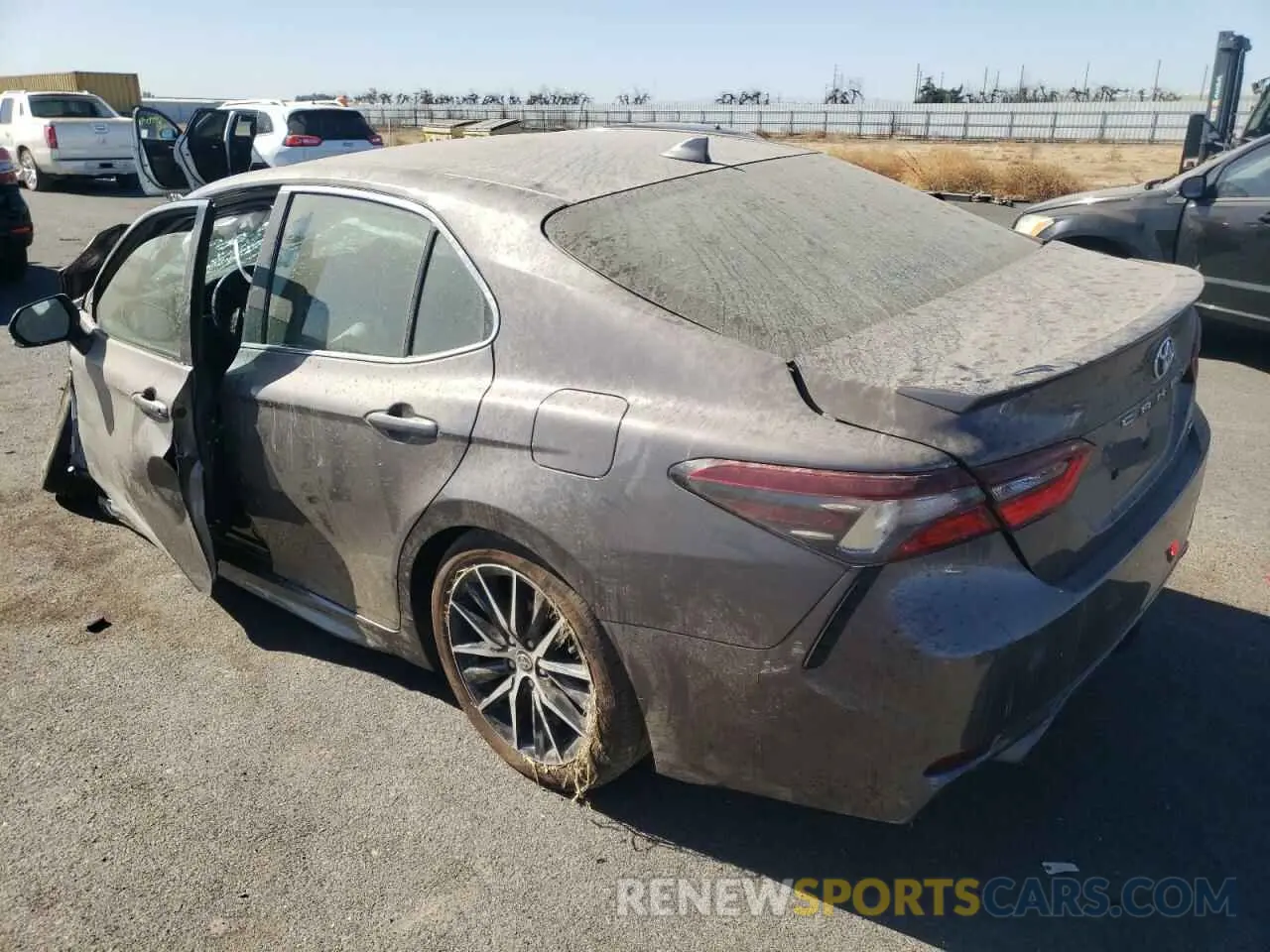 3 Фотография поврежденного автомобиля 4T1G11AK7NU691721 TOYOTA CAMRY 2022