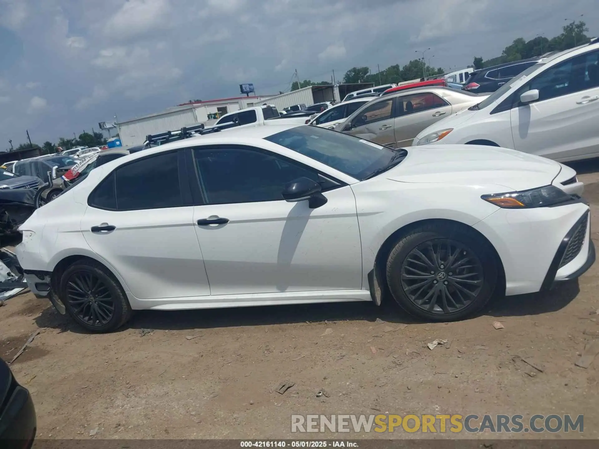 14 Photograph of a damaged car 4T1G11AK8NU027220 TOYOTA CAMRY 2022