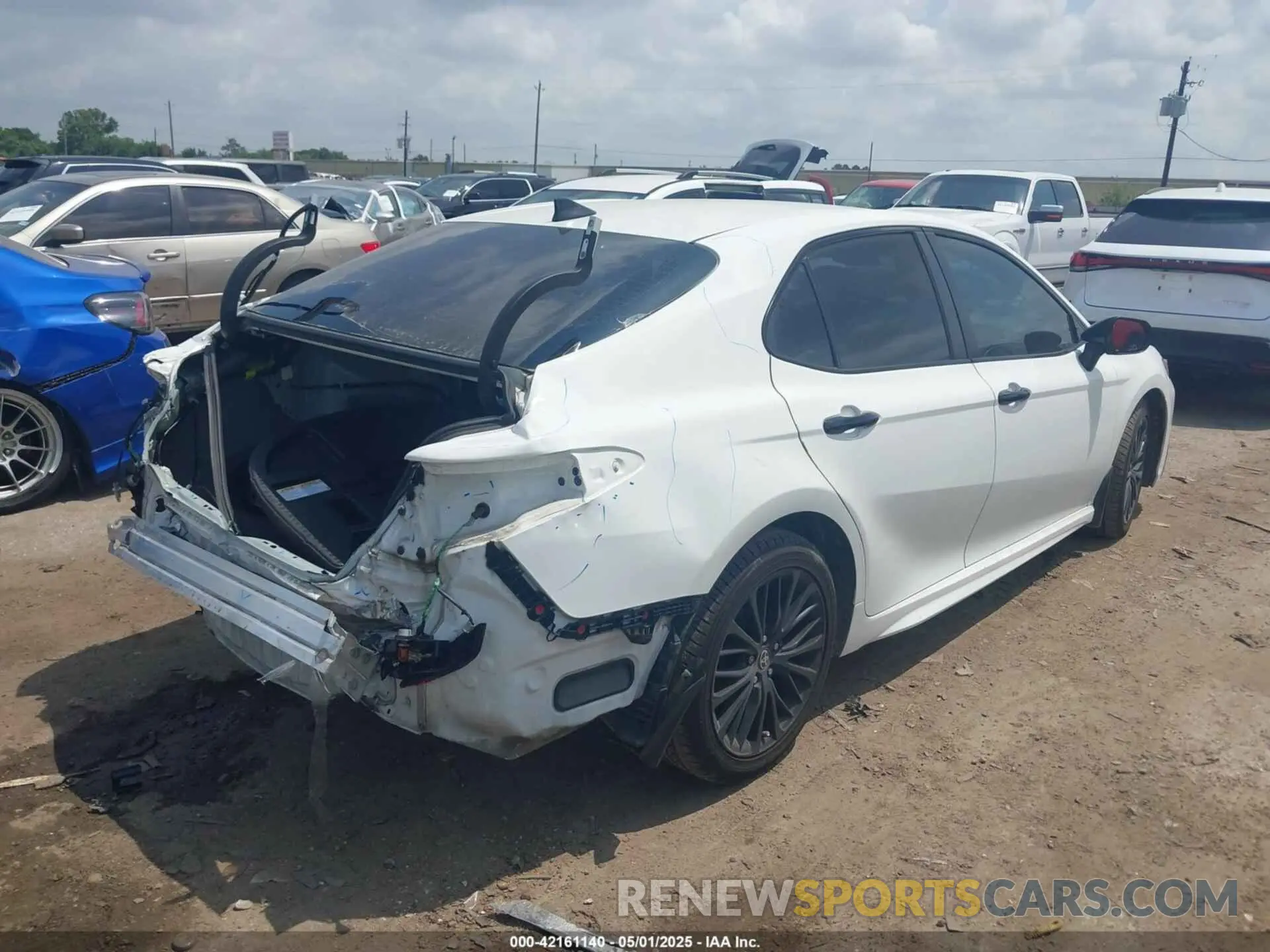 4 Photograph of a damaged car 4T1G11AK8NU027220 TOYOTA CAMRY 2022