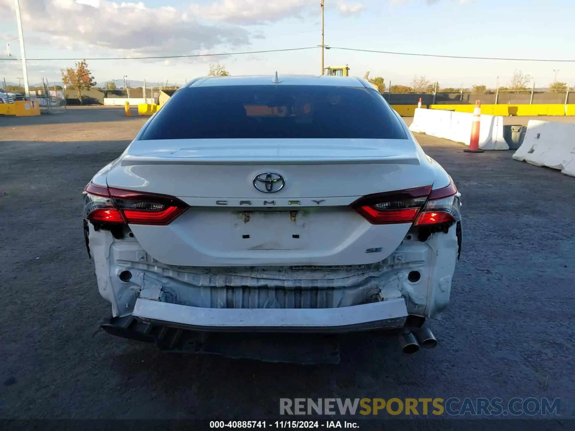 17 Фотография поврежденного автомобиля 4T1G11AK8NU050478 TOYOTA CAMRY 2022