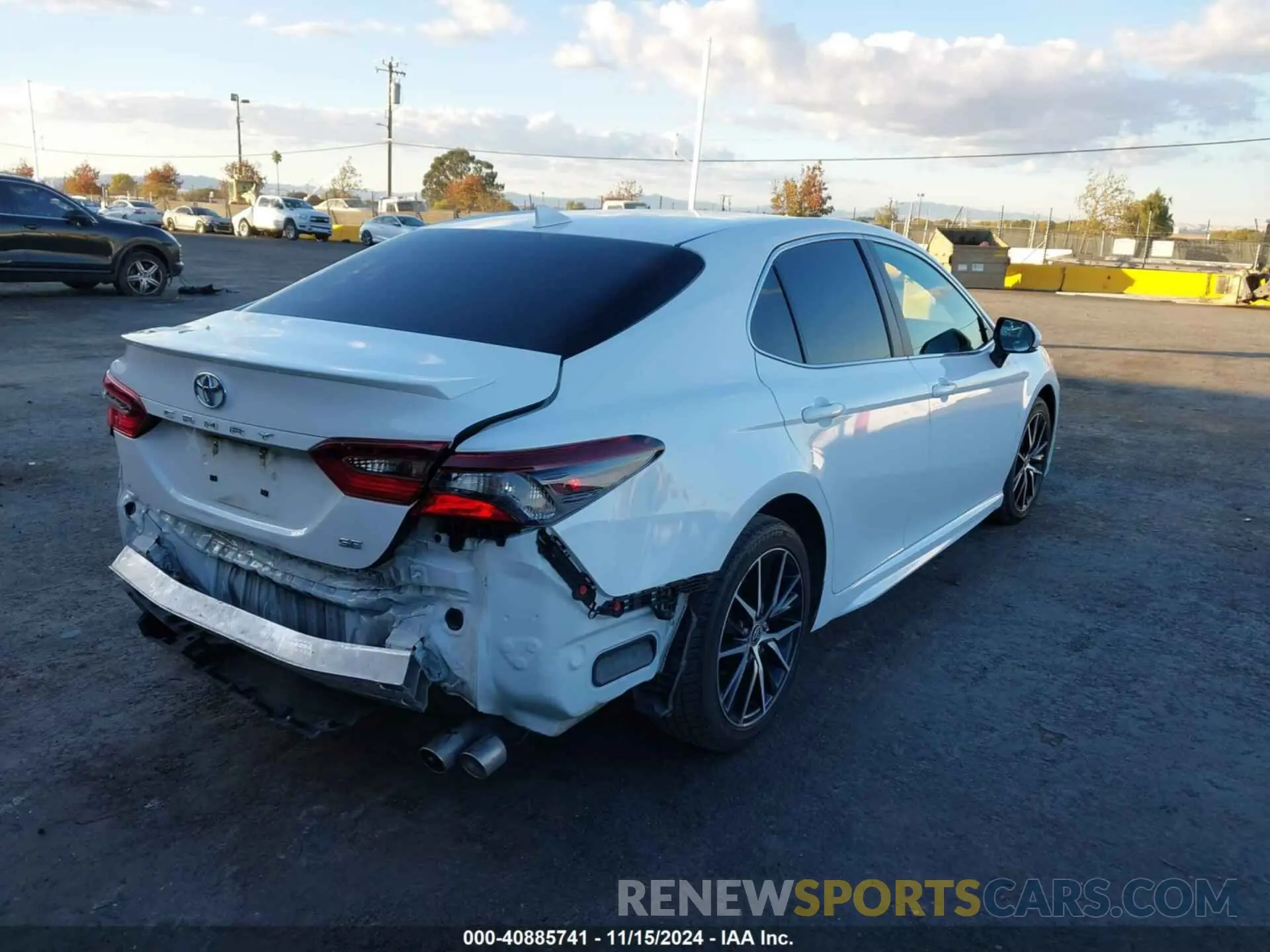 4 Фотография поврежденного автомобиля 4T1G11AK8NU050478 TOYOTA CAMRY 2022