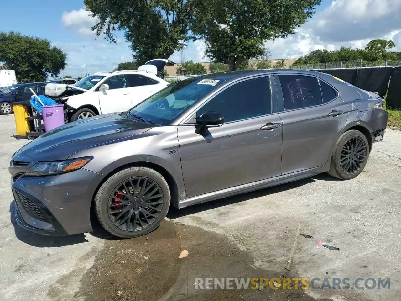 1 Photograph of a damaged car 4T1G11AK8NU639711 TOYOTA CAMRY 2022