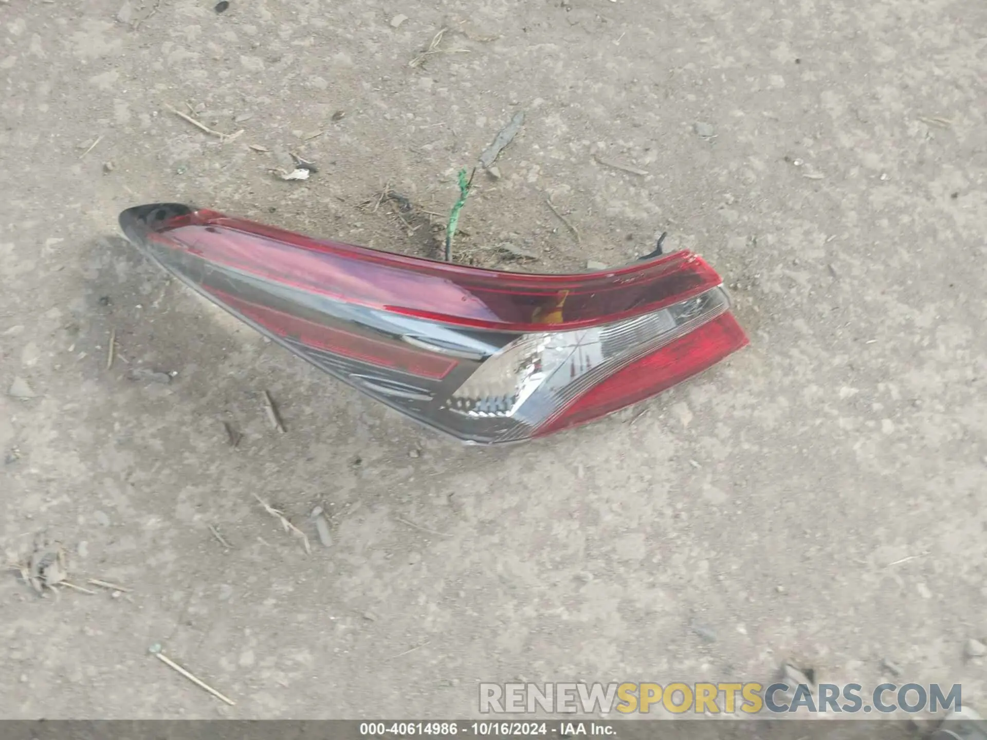 12 Фотография поврежденного автомобиля 4T1G11AK8NU654256 TOYOTA CAMRY 2022