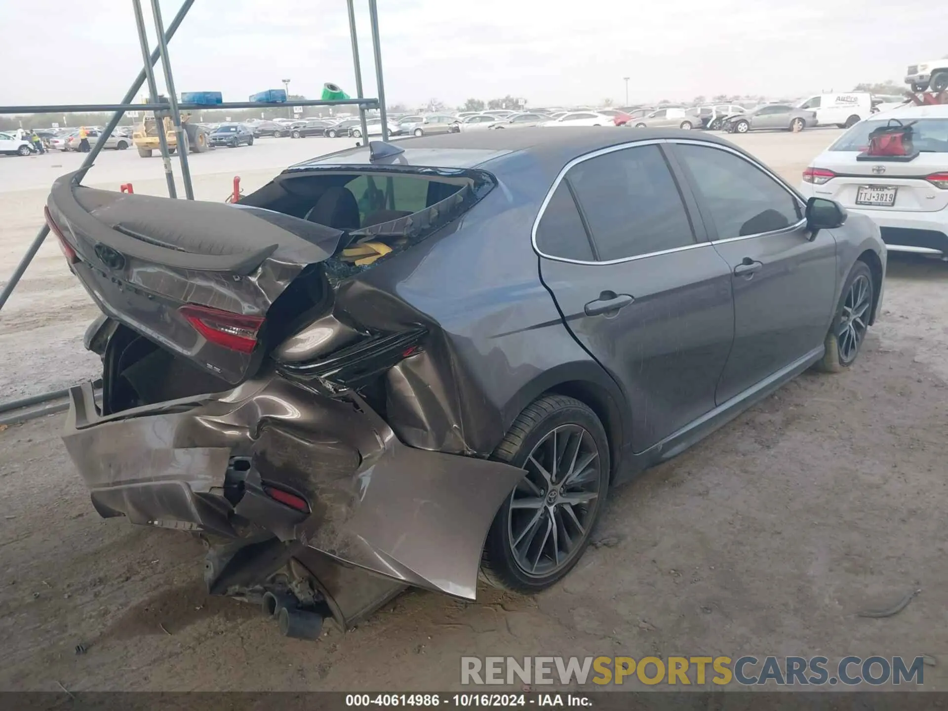 4 Фотография поврежденного автомобиля 4T1G11AK8NU654256 TOYOTA CAMRY 2022